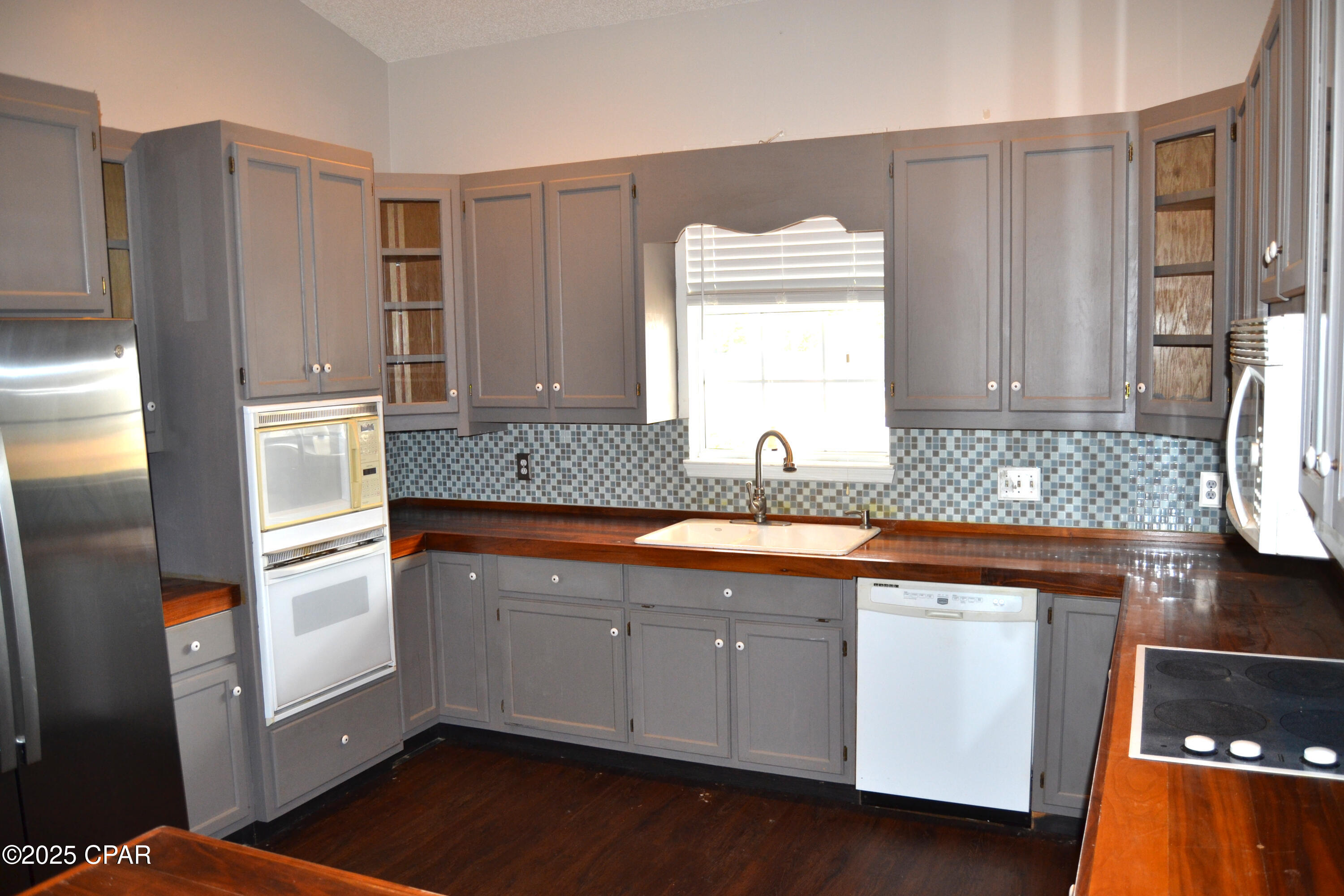 Colony Club - Residential