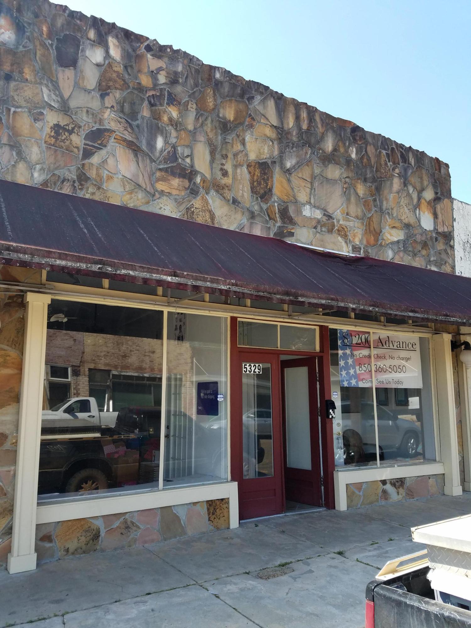 Graceville - Commercial Sale