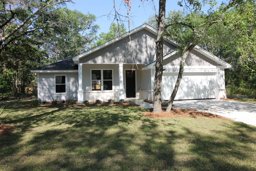 Stunning New construction homes in a great location in Panama City. This home has a spacious floor plan, with custom cabinets, quartz counter tops, wood looking vinyl flooring, up graded light fixtures and all at an affordable price. This home has 3 bedrooms 2 baths and an office. Come check it out today