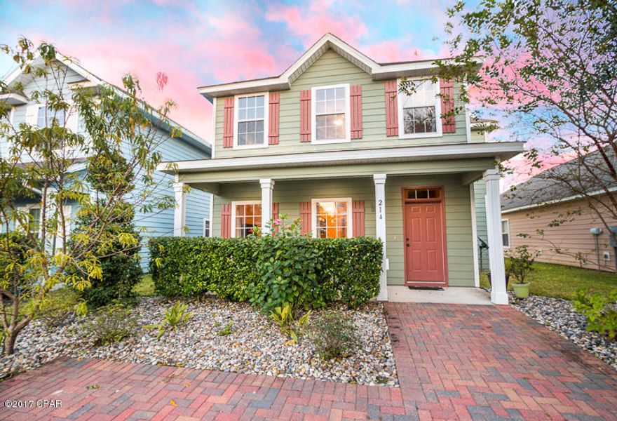 This craftsman designed two story home encompasses 3 spacious bedrooms with plenty of room for study, sleep and storage, 2 and a half luxurious bathrooms and a large gourmet kitchen with sleek and stylish granite countertops. The masterful design welcomes comfort and exudes modern excellence with beautiful hardwood floors in the living/dining area while plenty of natural light flows through the home's airy layout. Other features include elegant tile in the kitchen, breakfast area and bathrooms. The generously sized living room is perfect for entertaining or enjoying a relaxing evening with the family. You will become a world class chef in this kitchen with stainless steel appliances, a vast amount of cabinet space and a voluminous pantry. The upstairs master bedroom has its own private bath including a tiled standup shower and a sizable garden tub along with a walk in closet. The two additional rooms provide endless amounts of space each with deep closets. Enjoy a day on Lake Powell on a boat, paddle-board, or kayak, then tie up to the private dock and take advantage of all the amenities Turtle Cove has to offer such as the in-ground pool, a club house with a full kitchen, tennis courts, and a full size gym. Live in luxury and minutes from the beach for an affordable price - make your offer today!