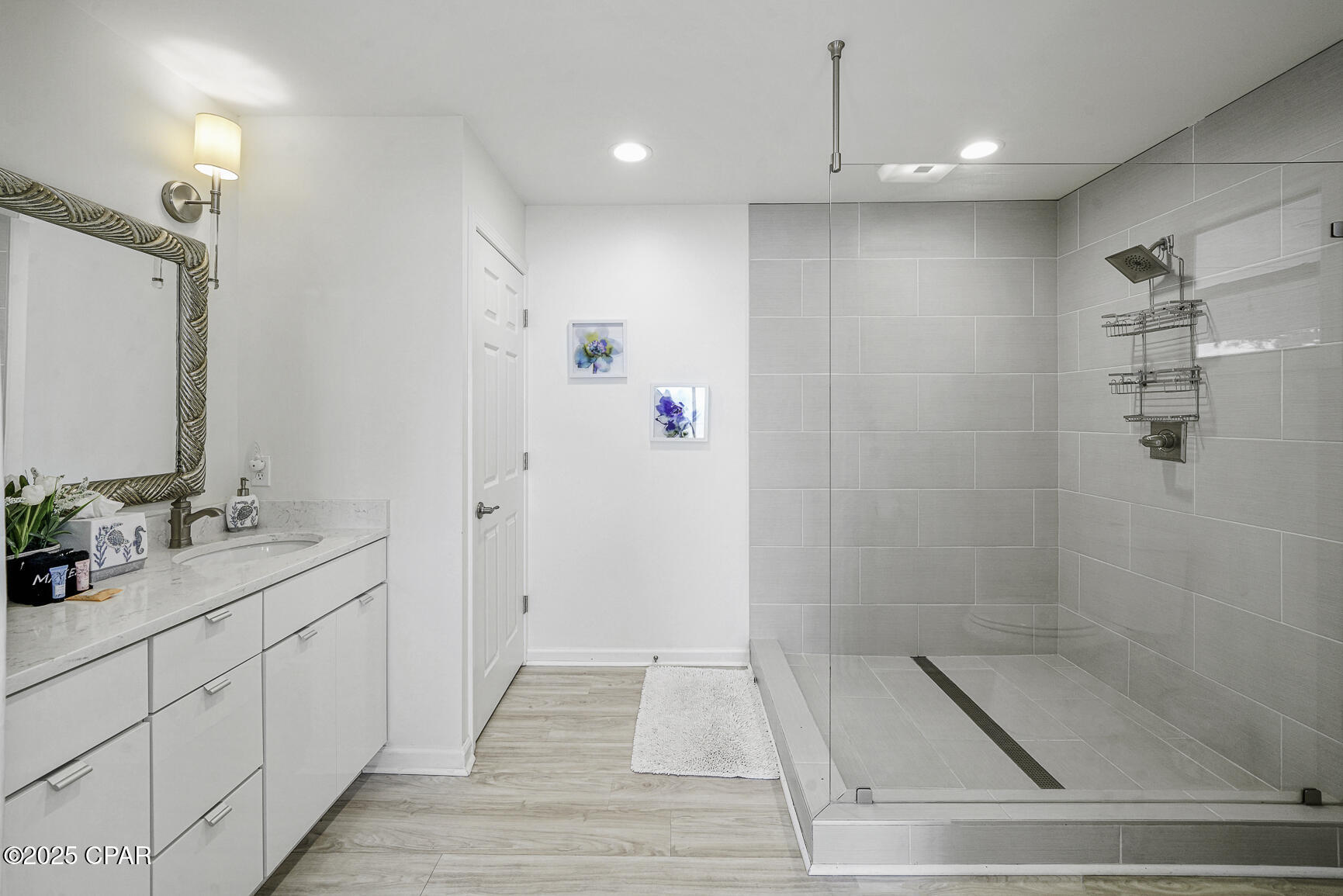 Cape Breezes - Residential