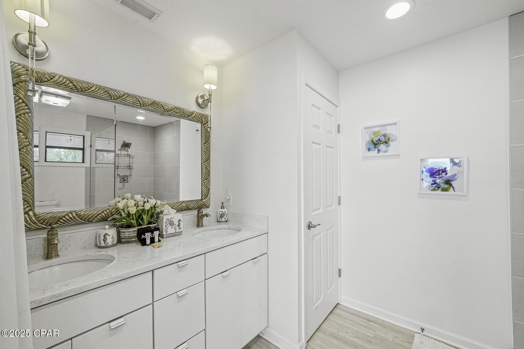 Cape Breezes - Residential