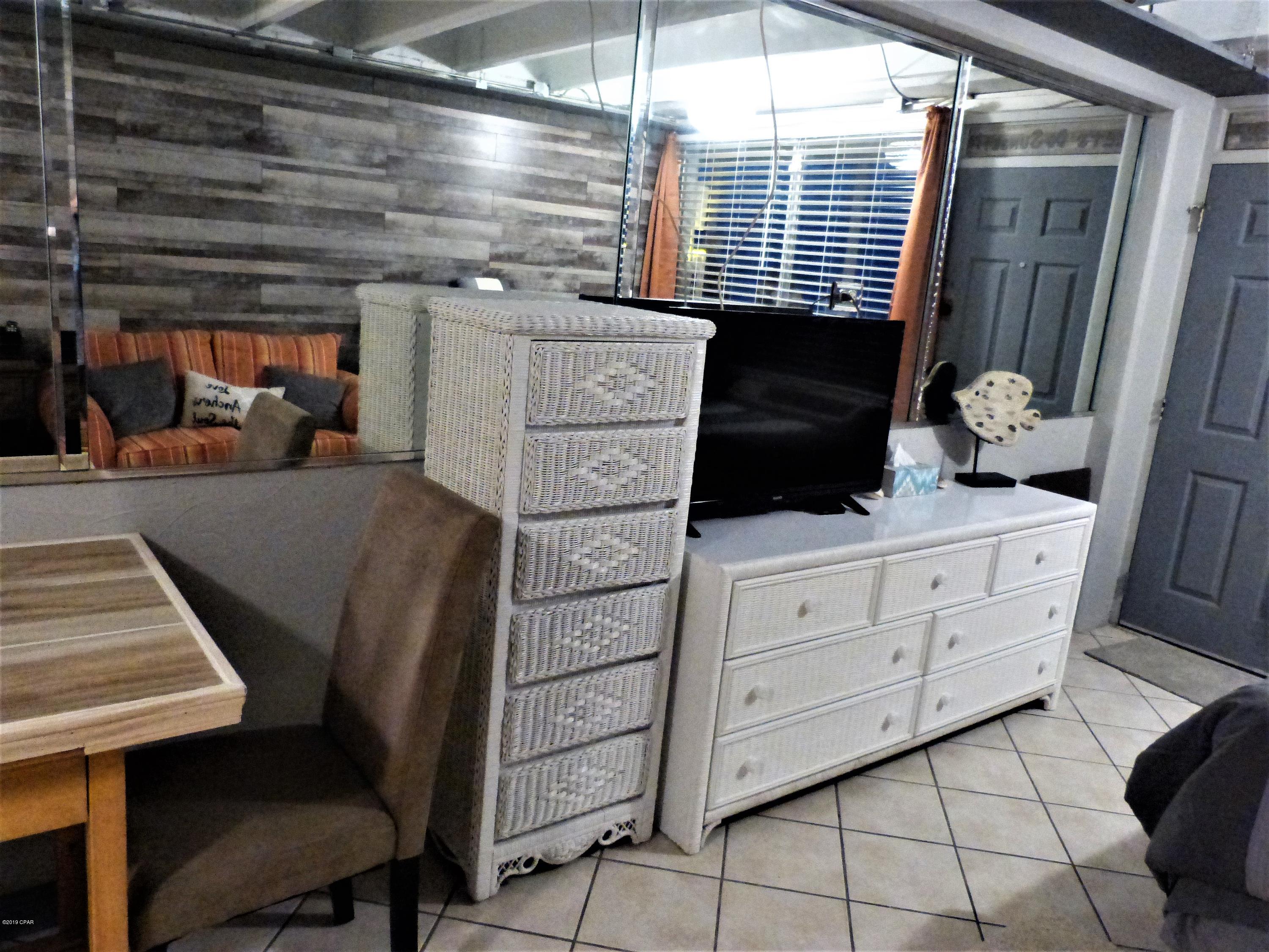 Fontainebleau Terrace - Residential