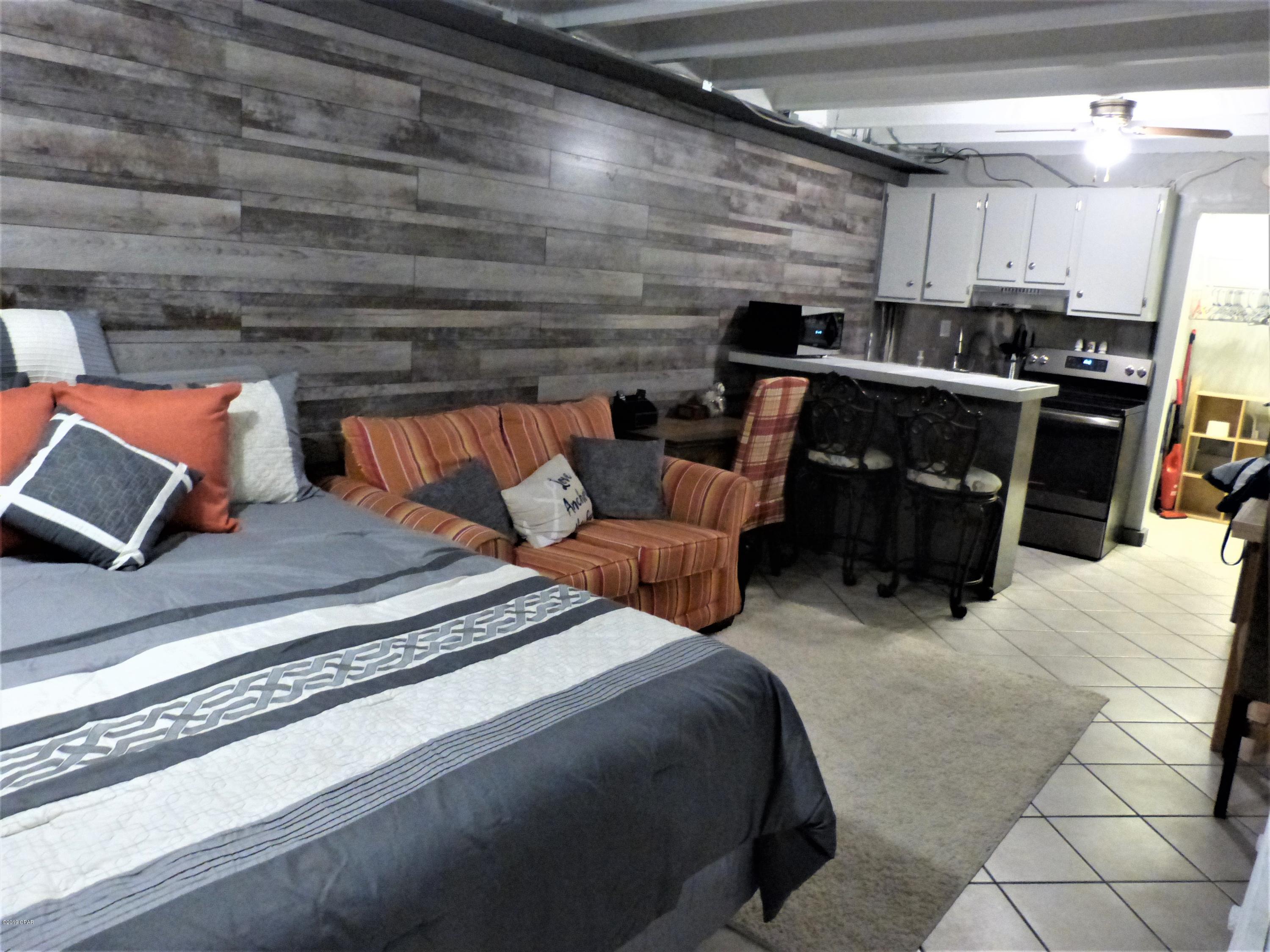 Fontainebleau Terrace - Residential