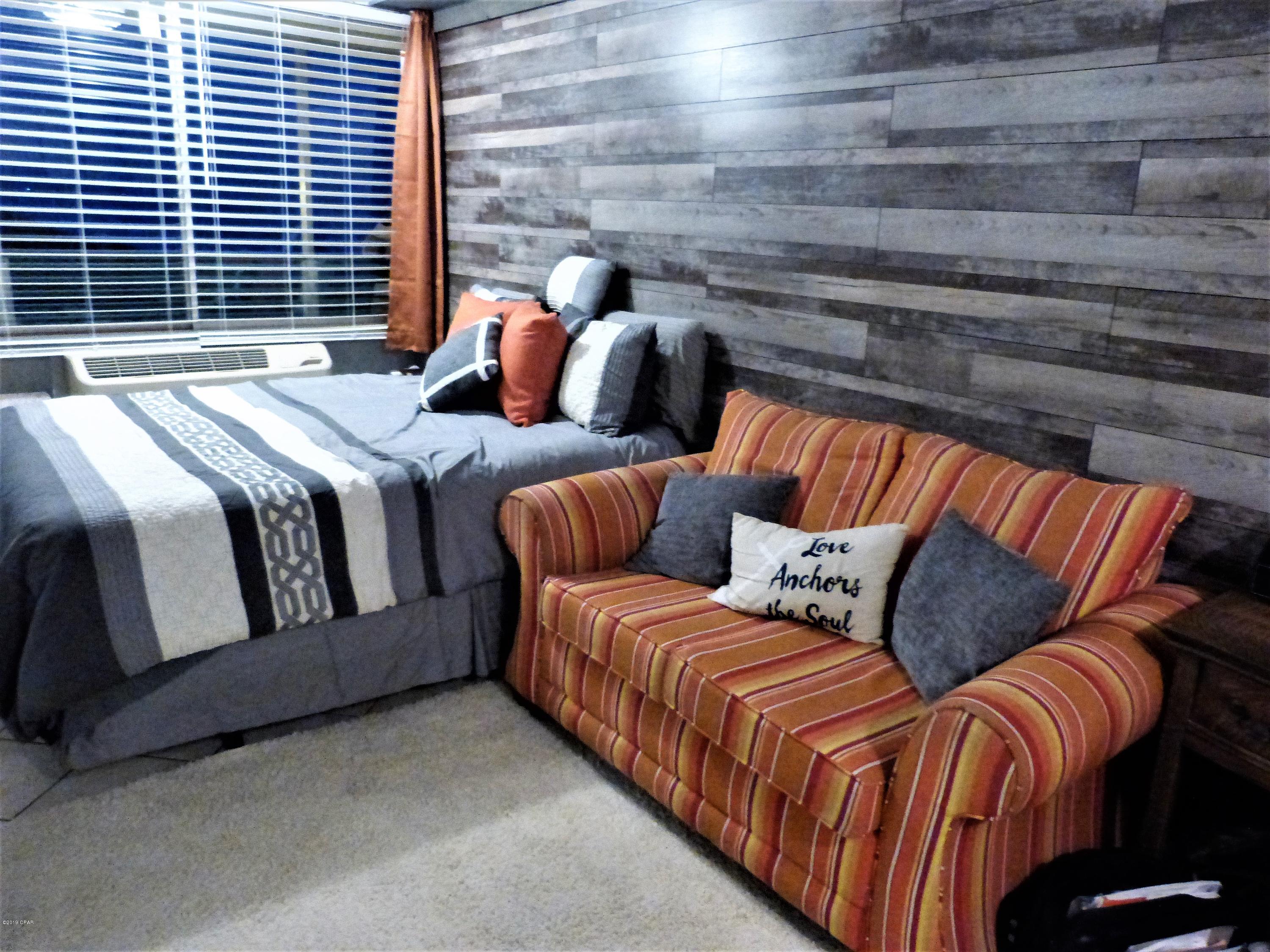 Fontainebleau Terrace - Residential