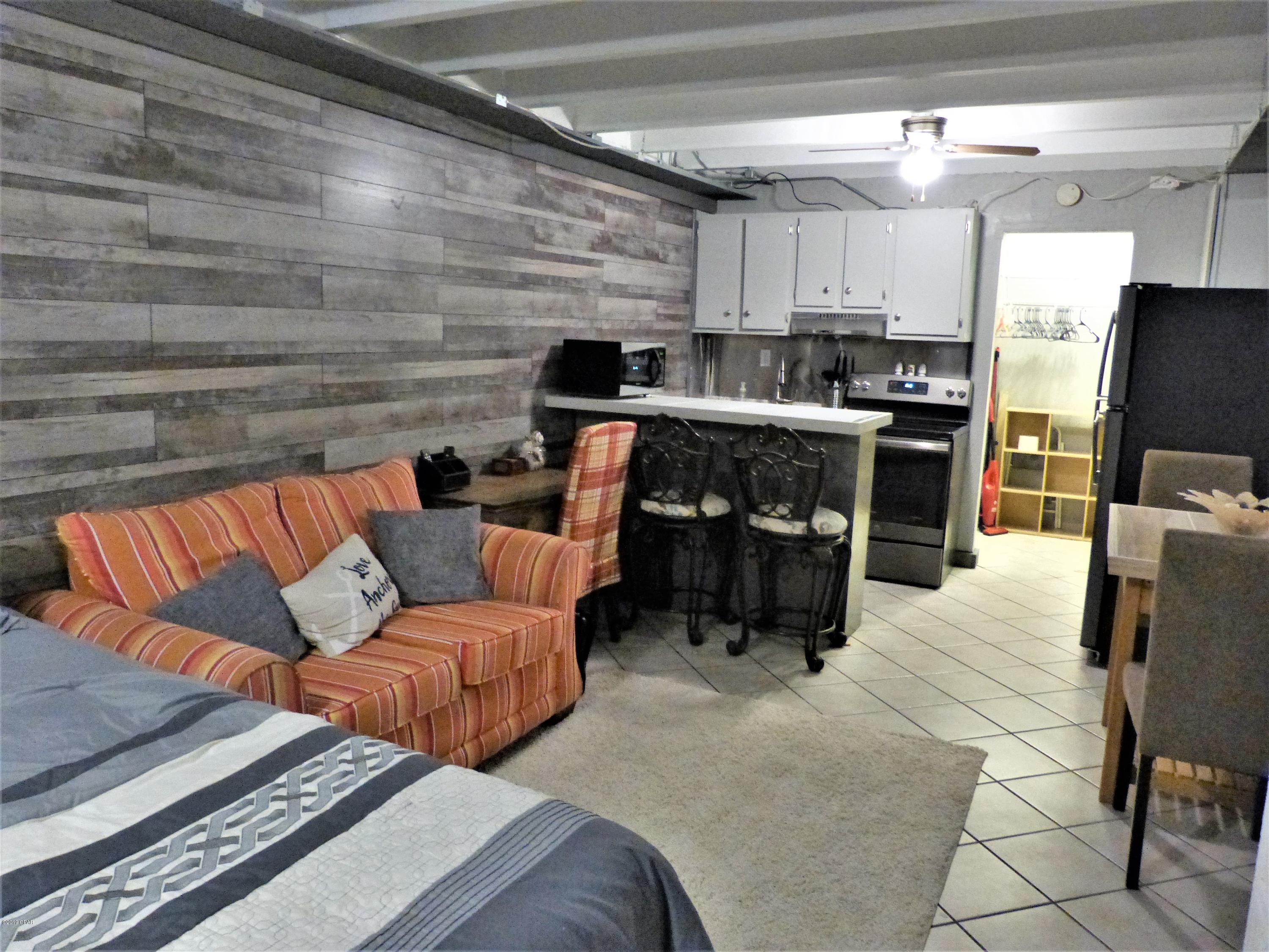 Fontainebleau Terrace - Residential