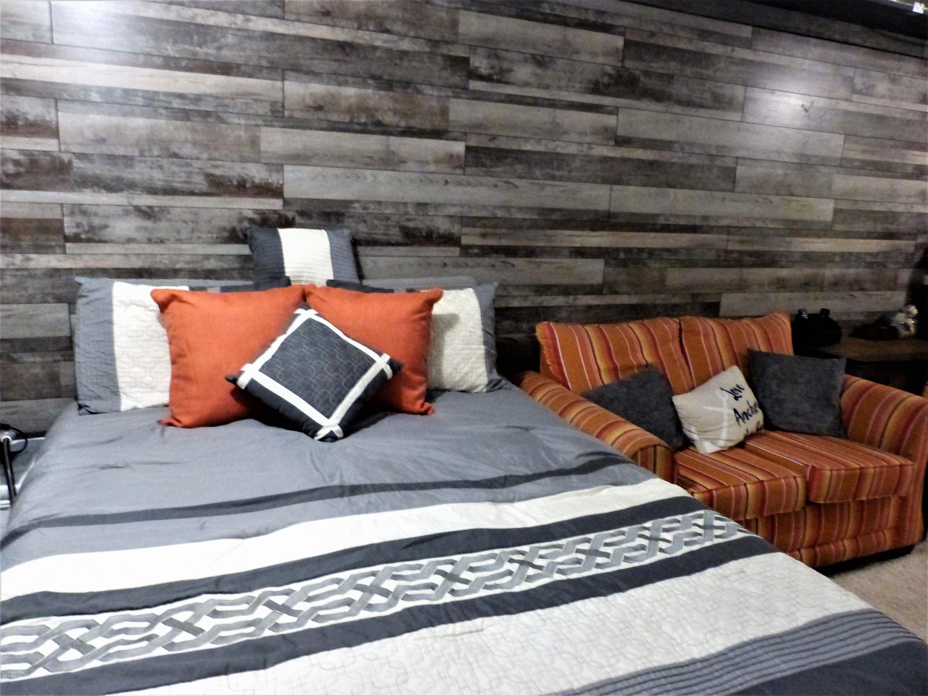 Fontainebleau Terrace - Residential