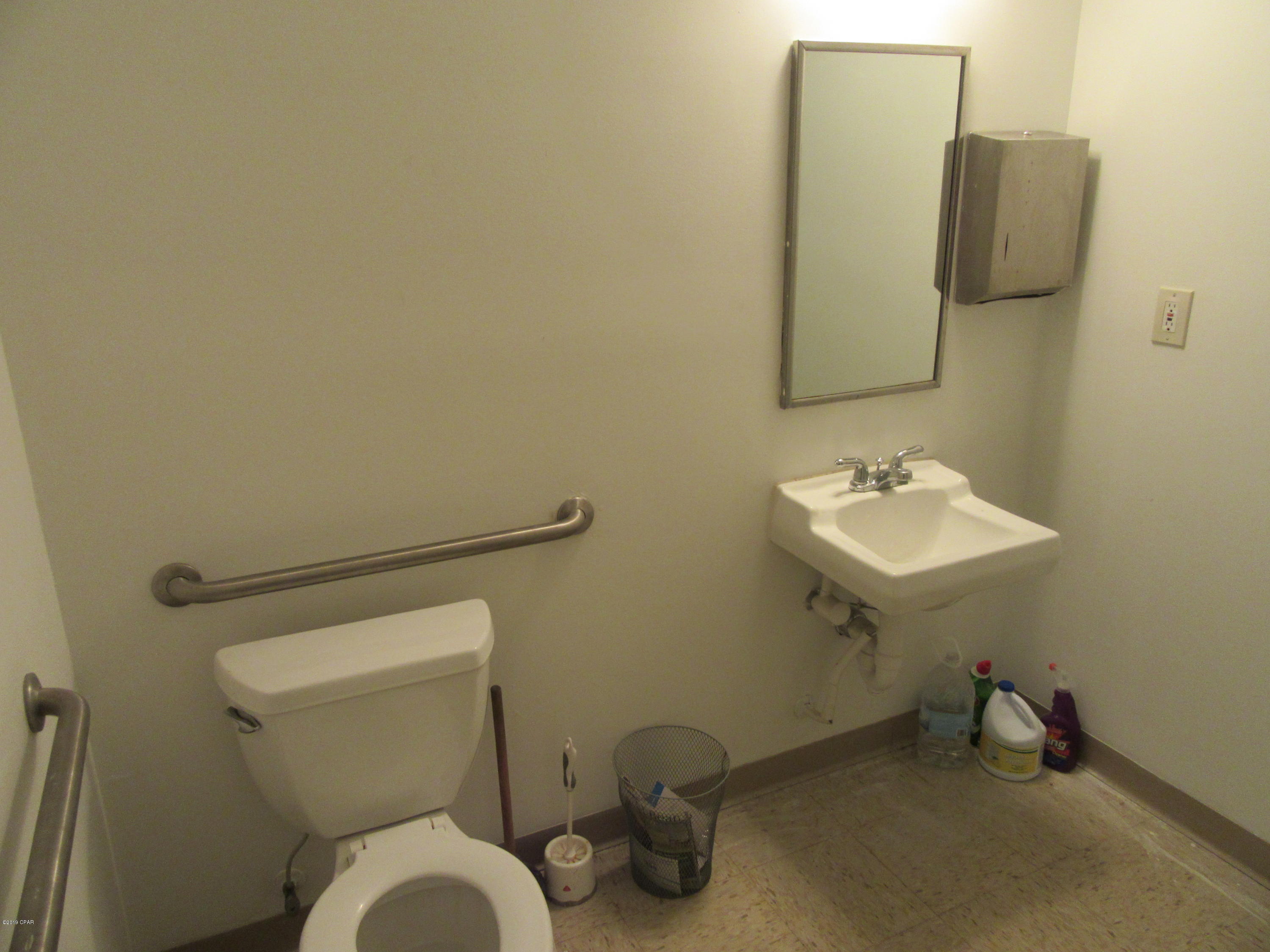 Derby Woods - Commercial Lease