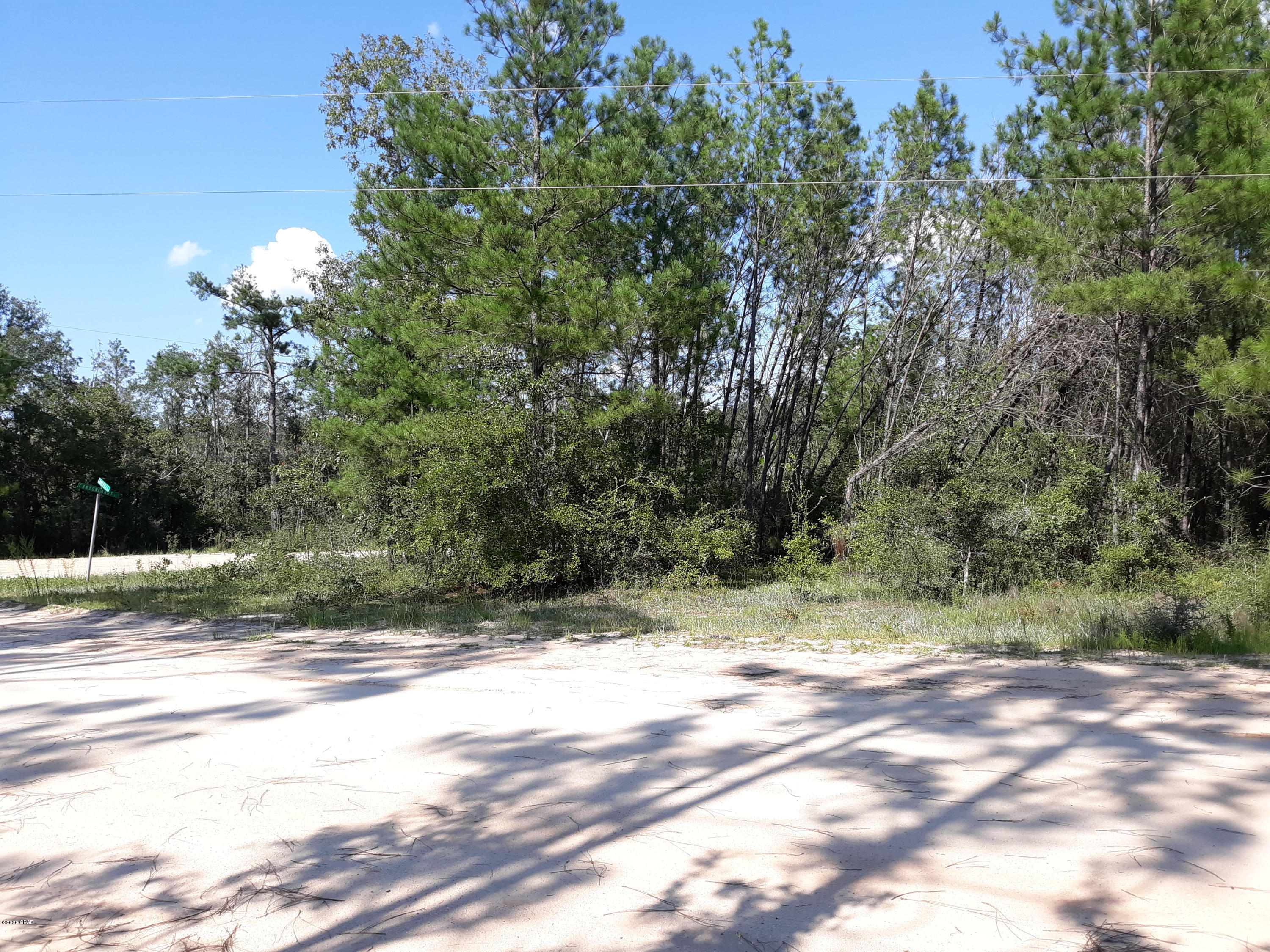 Compass Lake In The Hills - Land