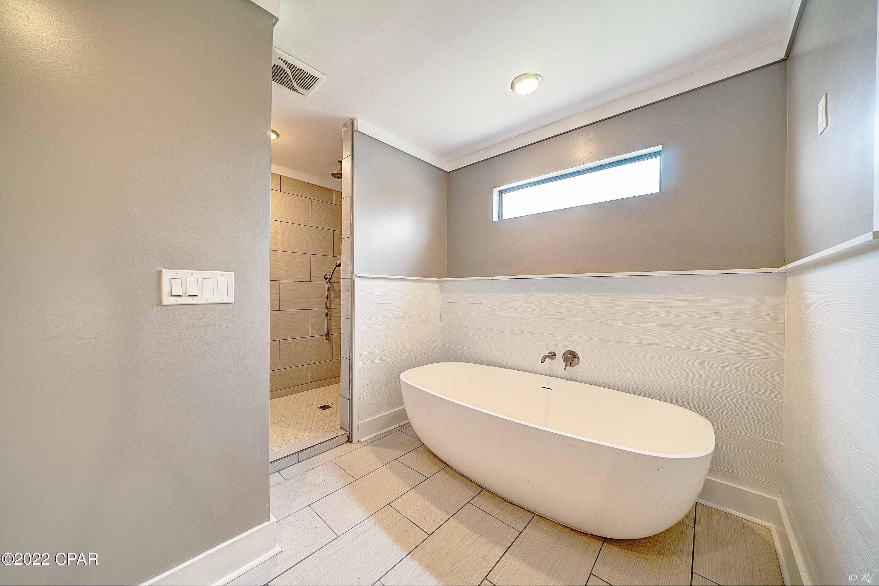 Grand Lagoon Banks - Residential