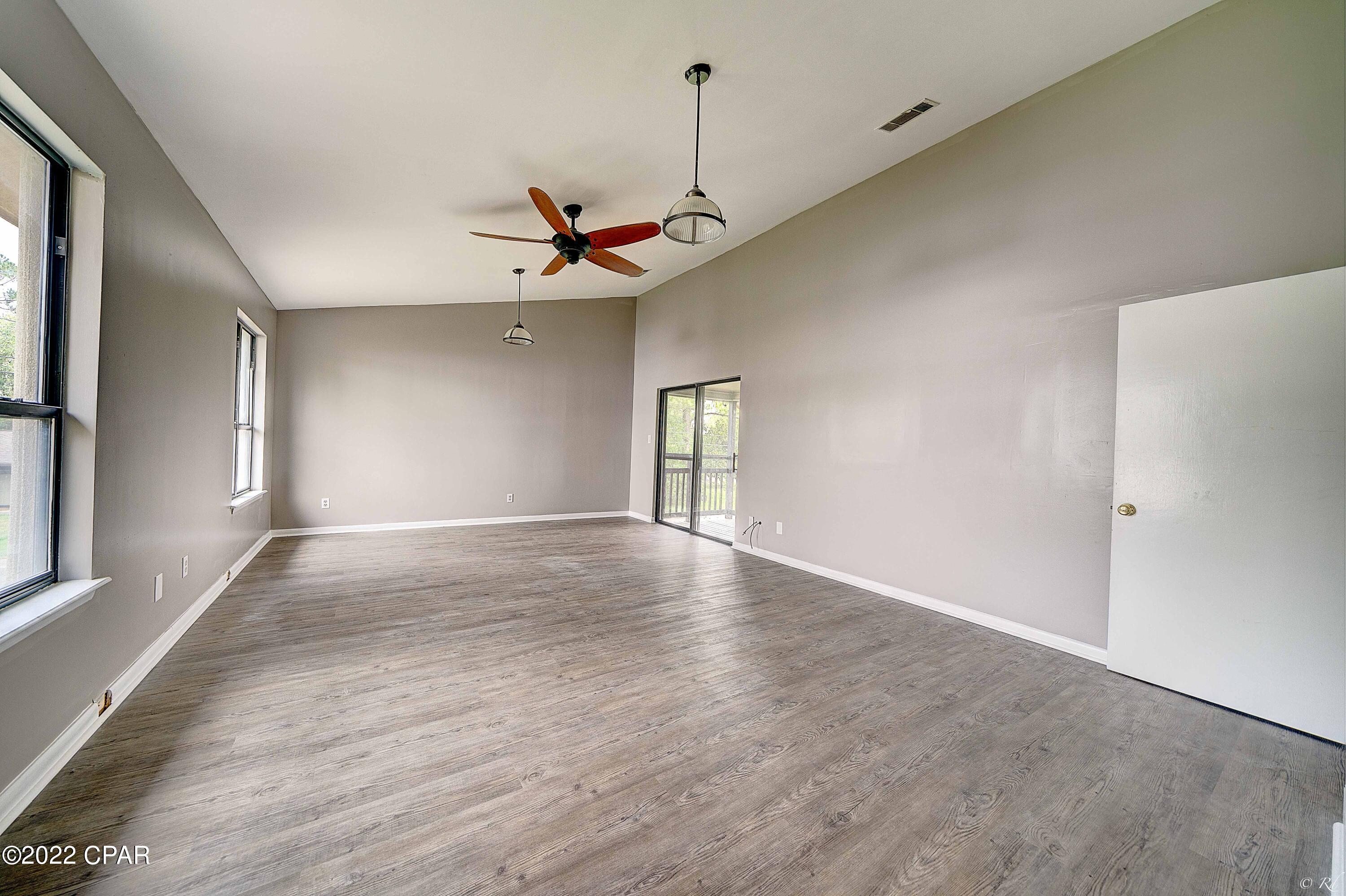 Grand Lagoon Banks - Residential