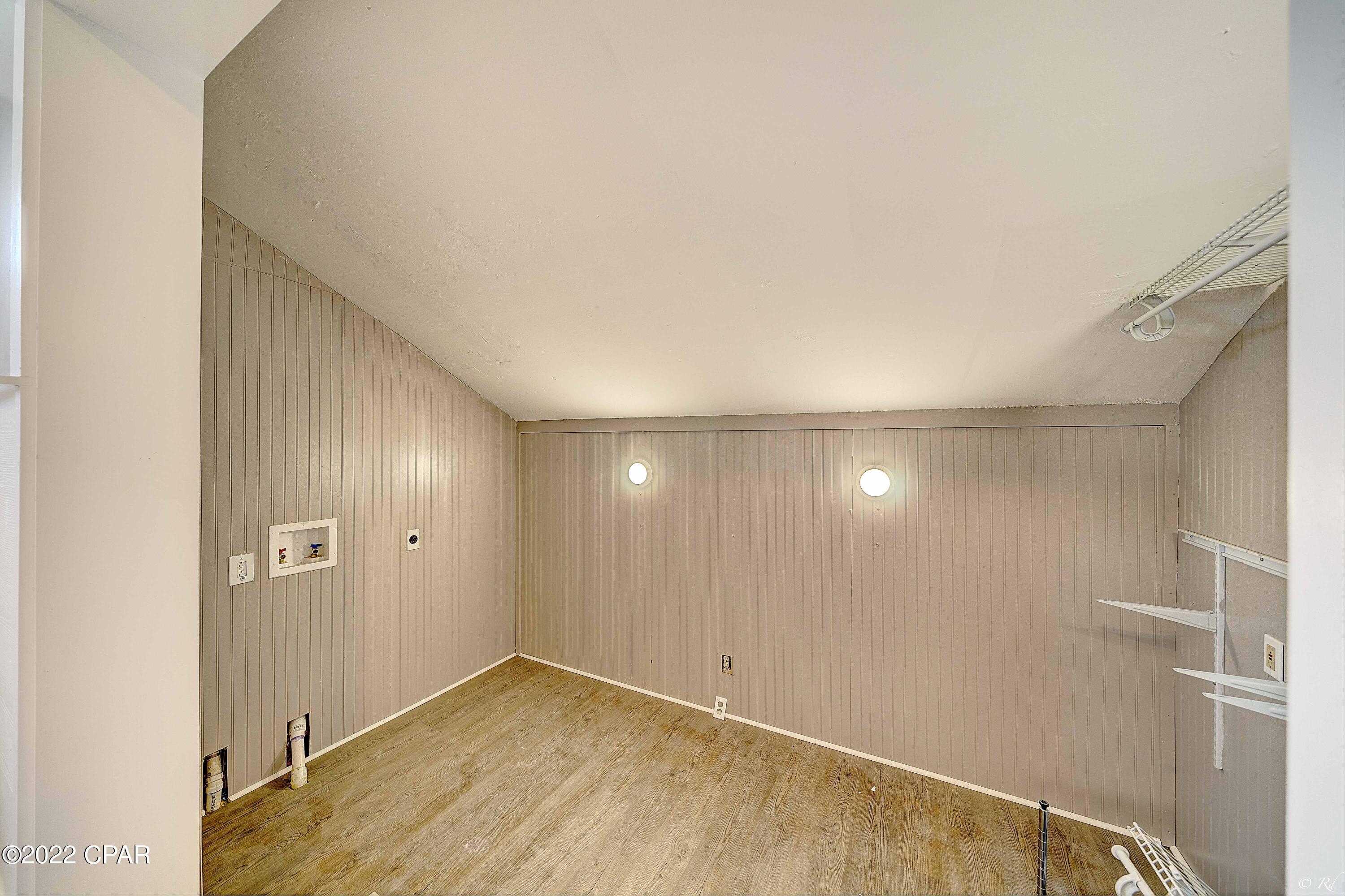 Grand Lagoon Banks - Residential