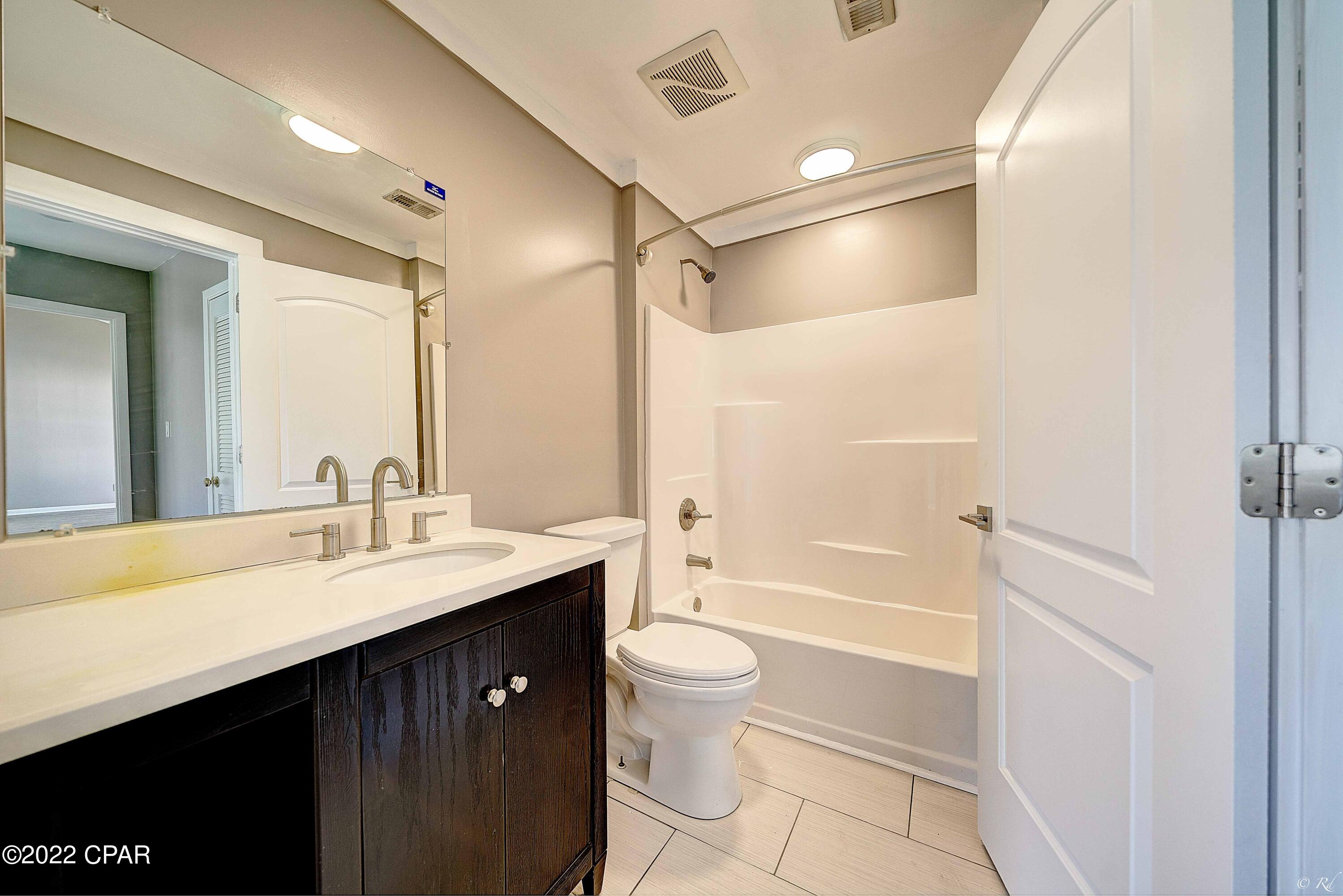 Grand Lagoon Banks - Residential