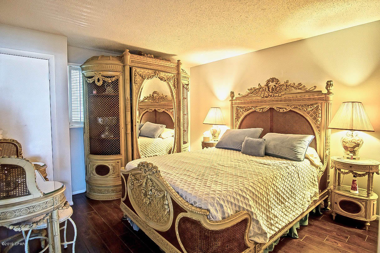 Regency Towers - Residential