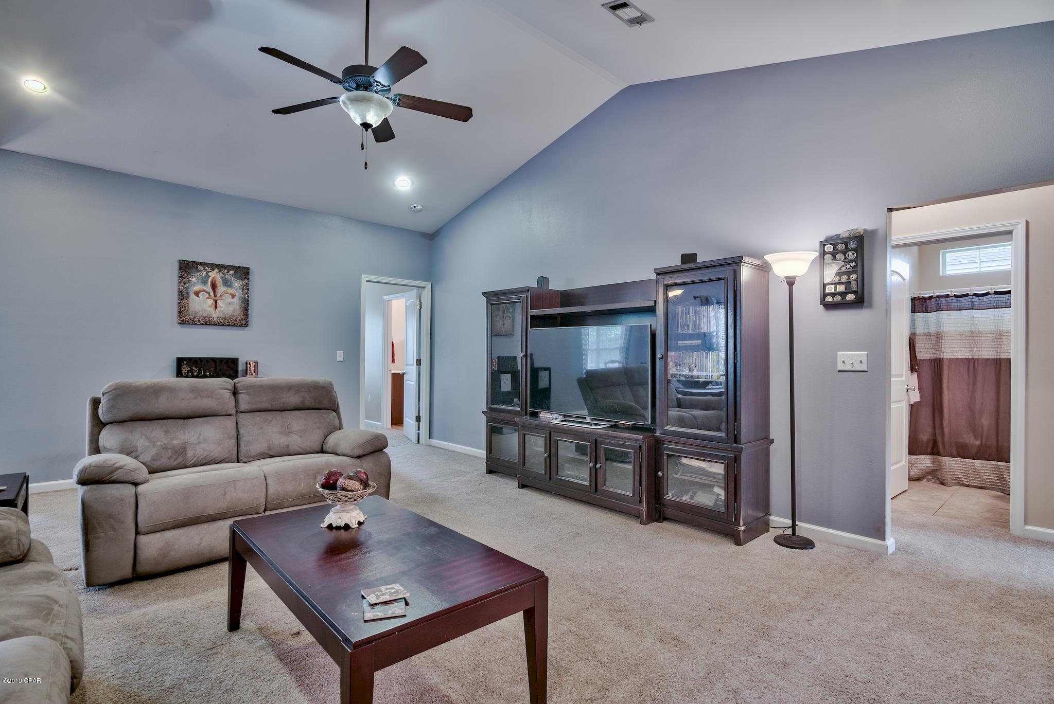 Valparaiso Pinecrest 6 - Residential