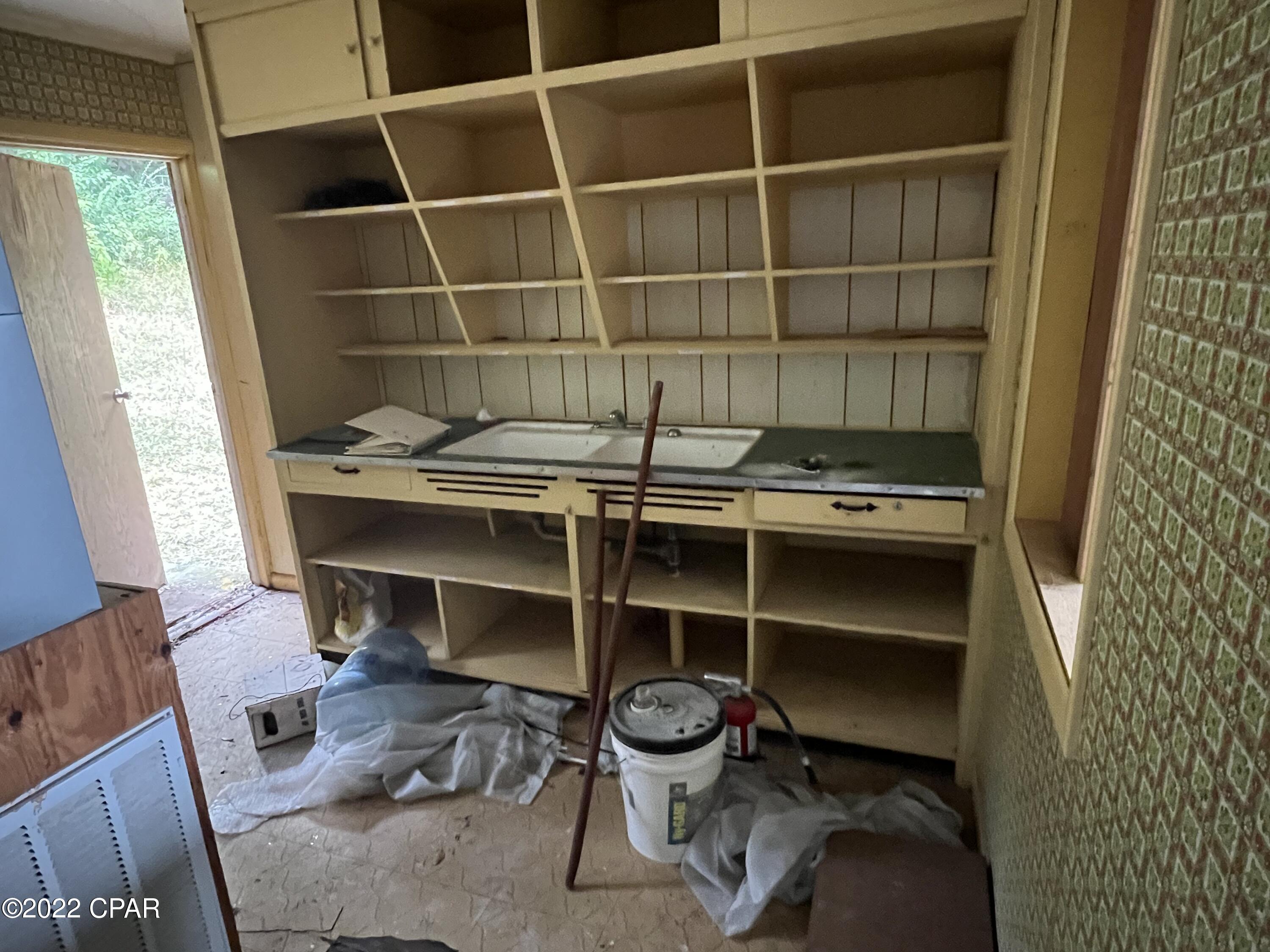 [No Recorded Subdiv] - Commercial Sale