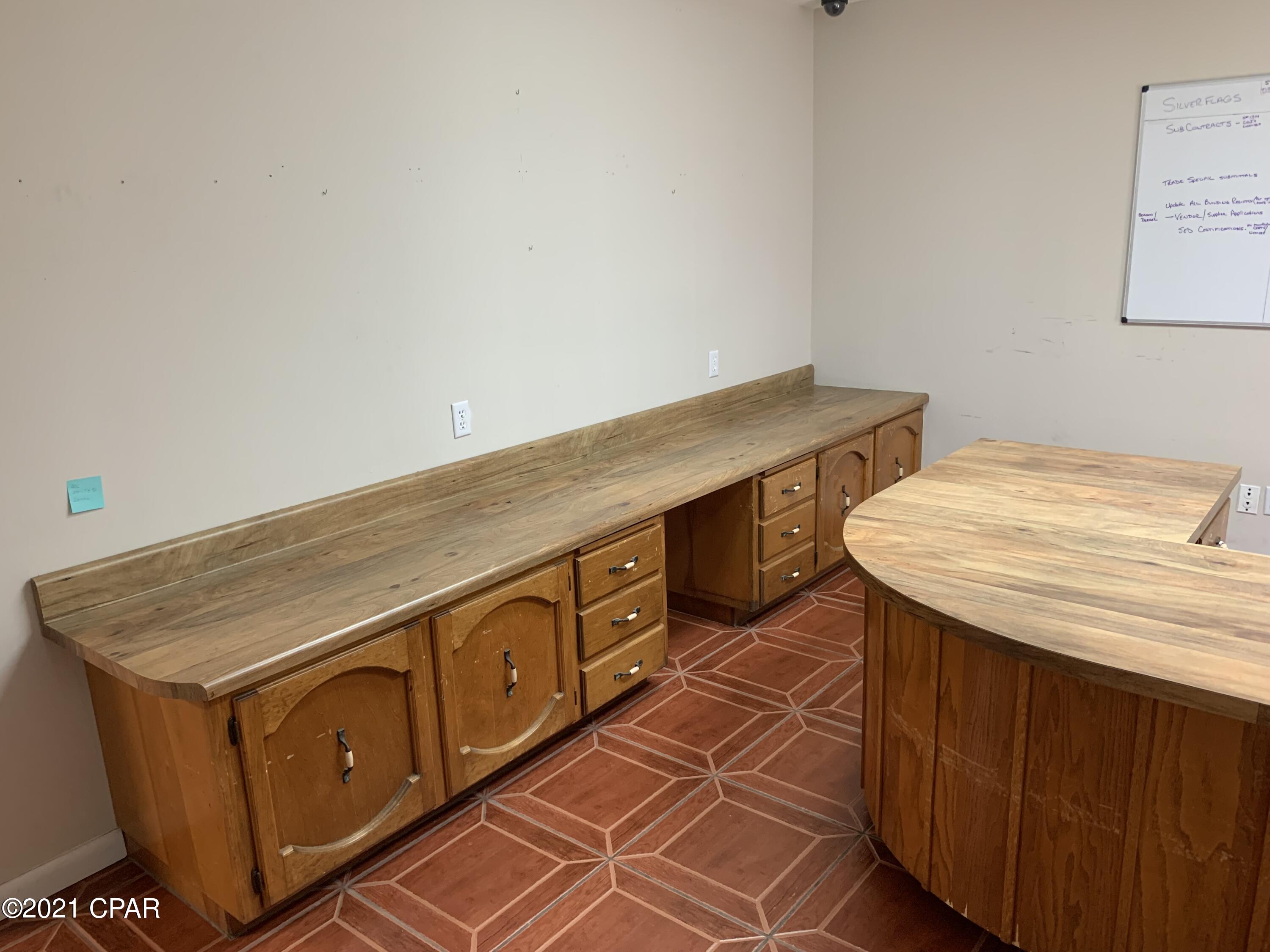 Bel Air - Commercial Sale