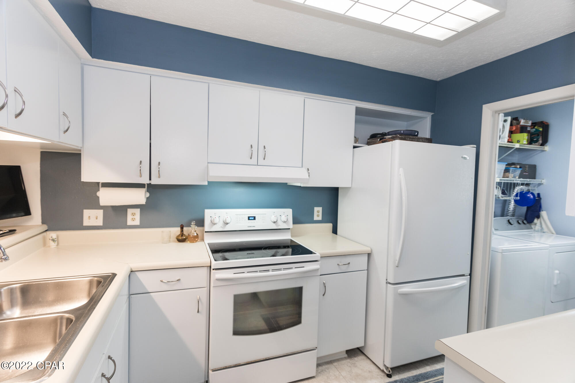 Bay Park Manor - Residential