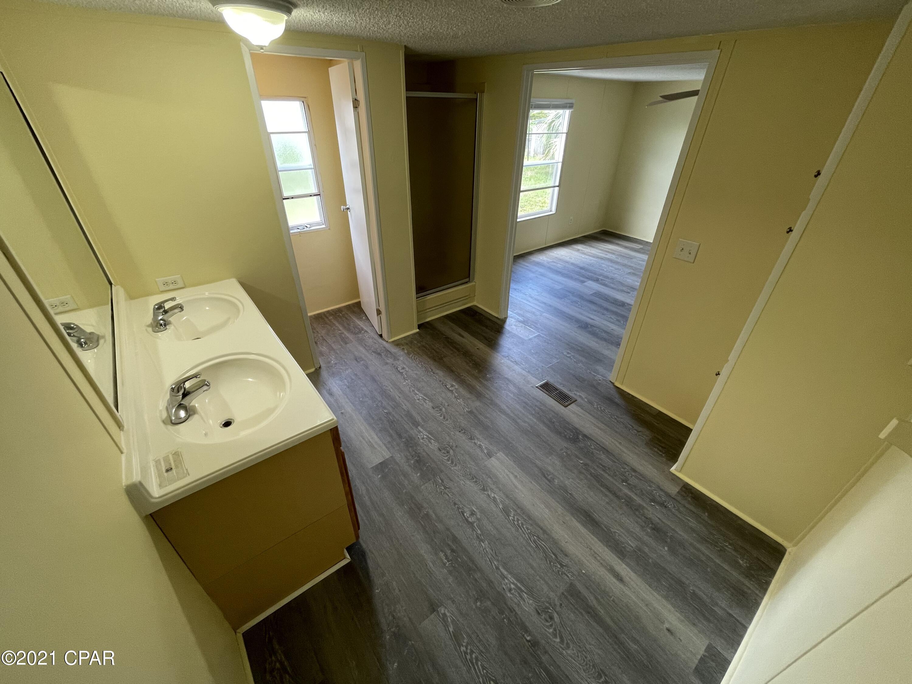 North Lagoon Oaks - Residential
