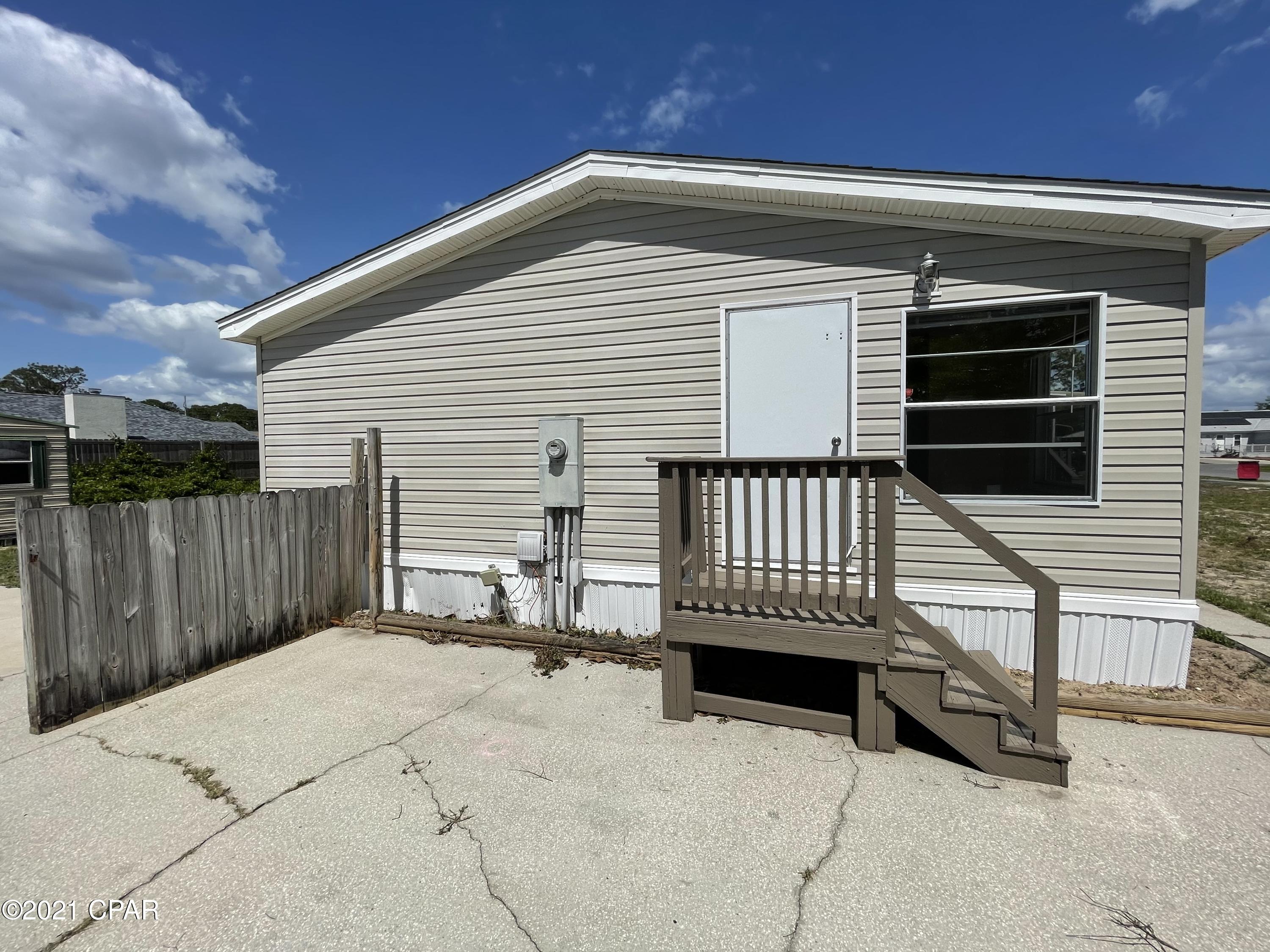 North Lagoon Oaks - Residential