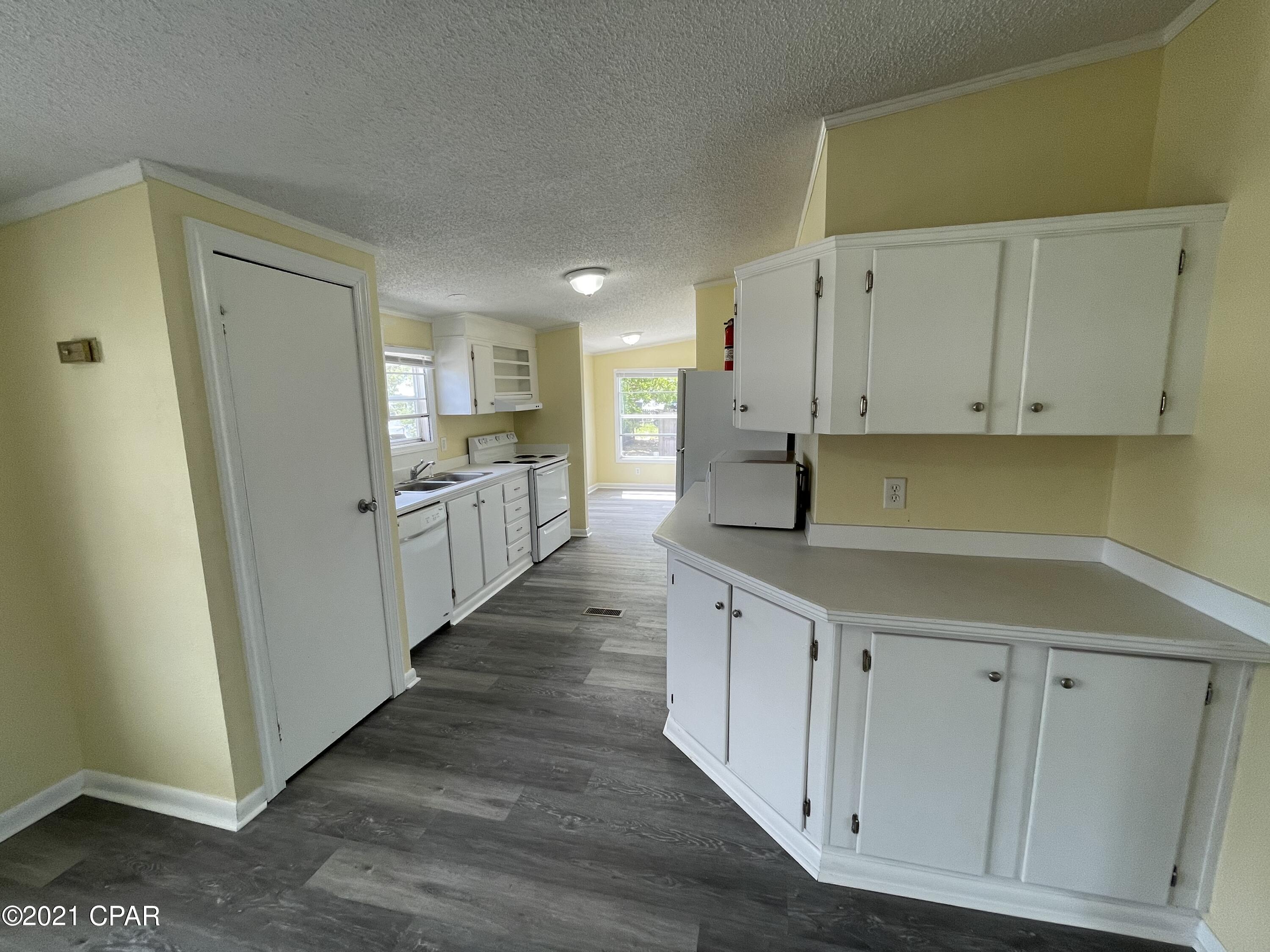 North Lagoon Oaks - Residential
