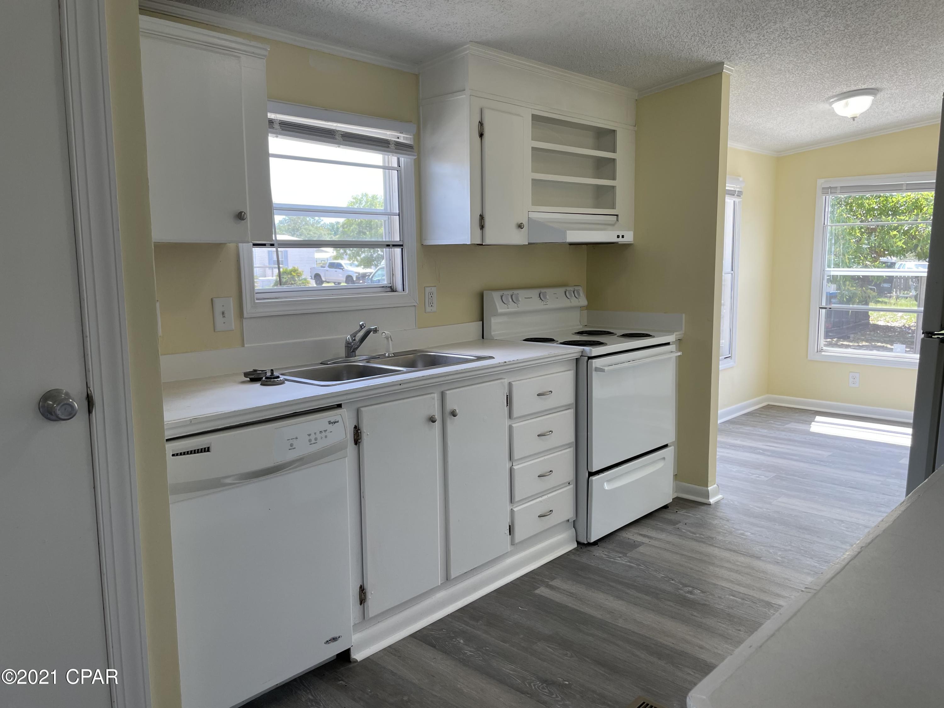 North Lagoon Oaks - Residential