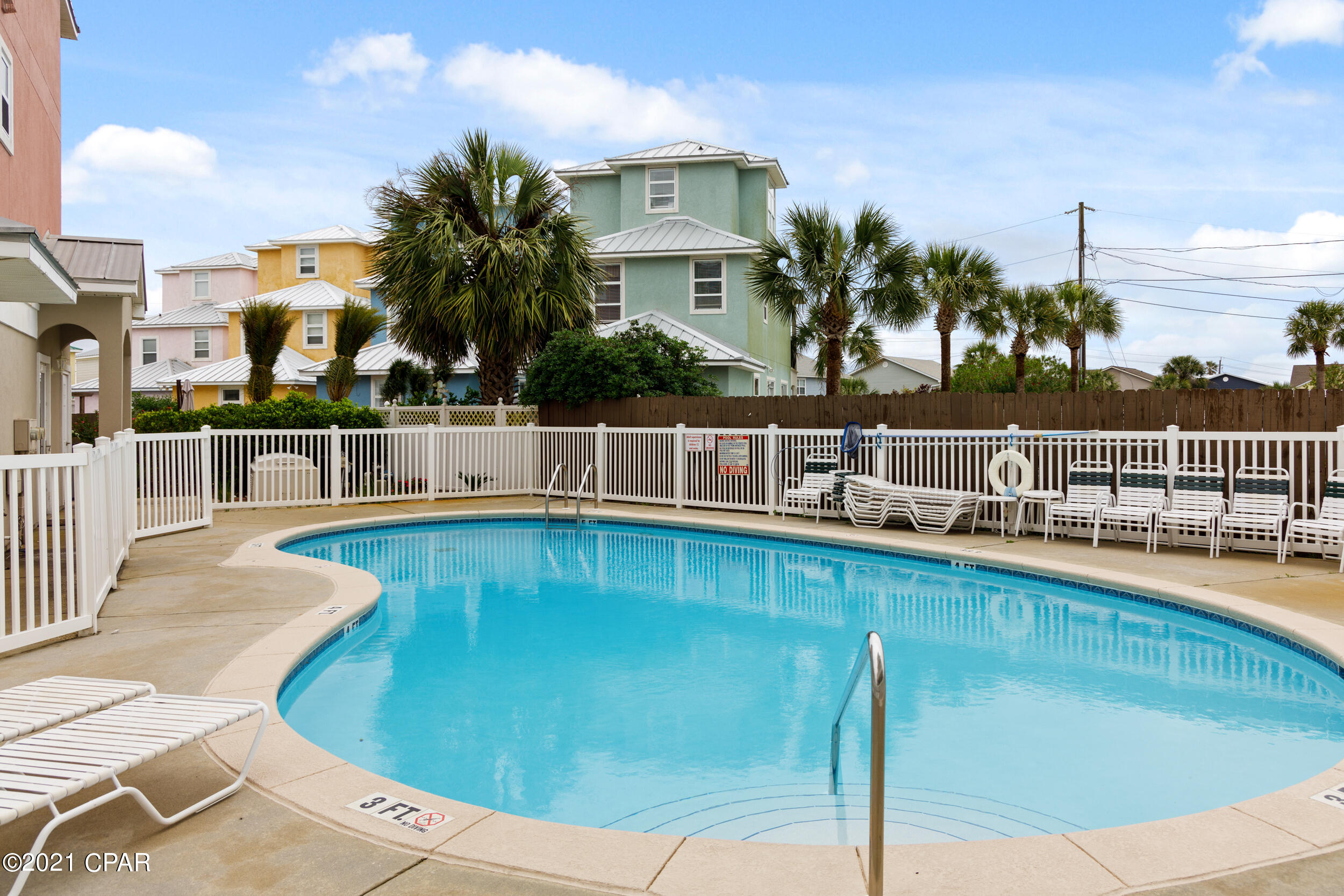 Casa Del Mar - Residential