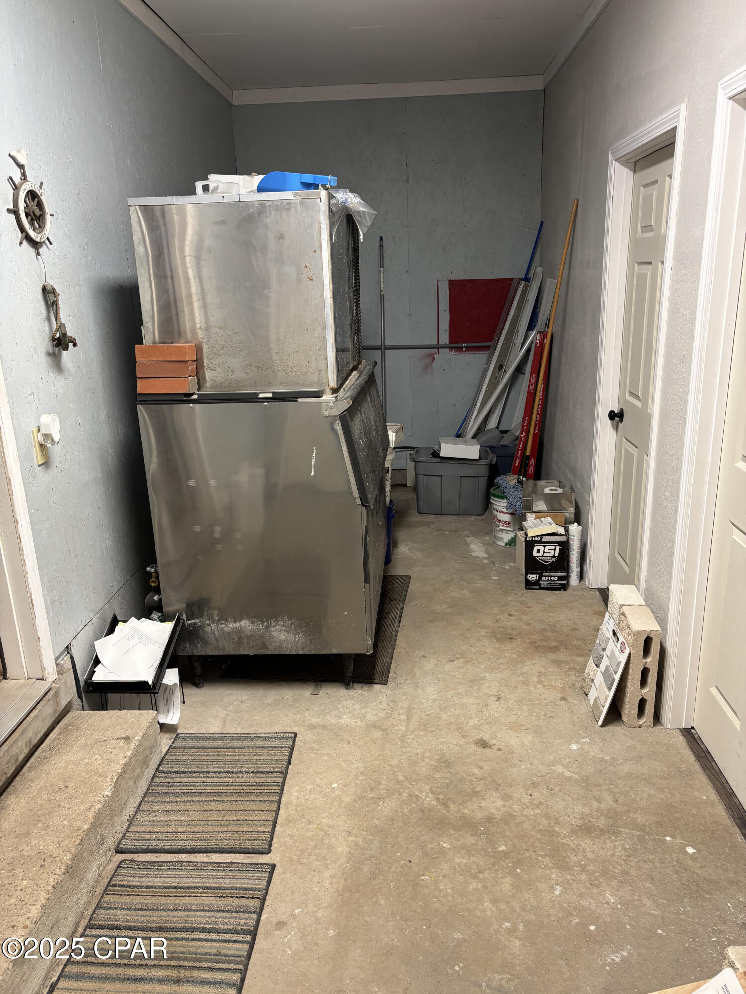 [No Recorded Subdiv] - Commercial Sale