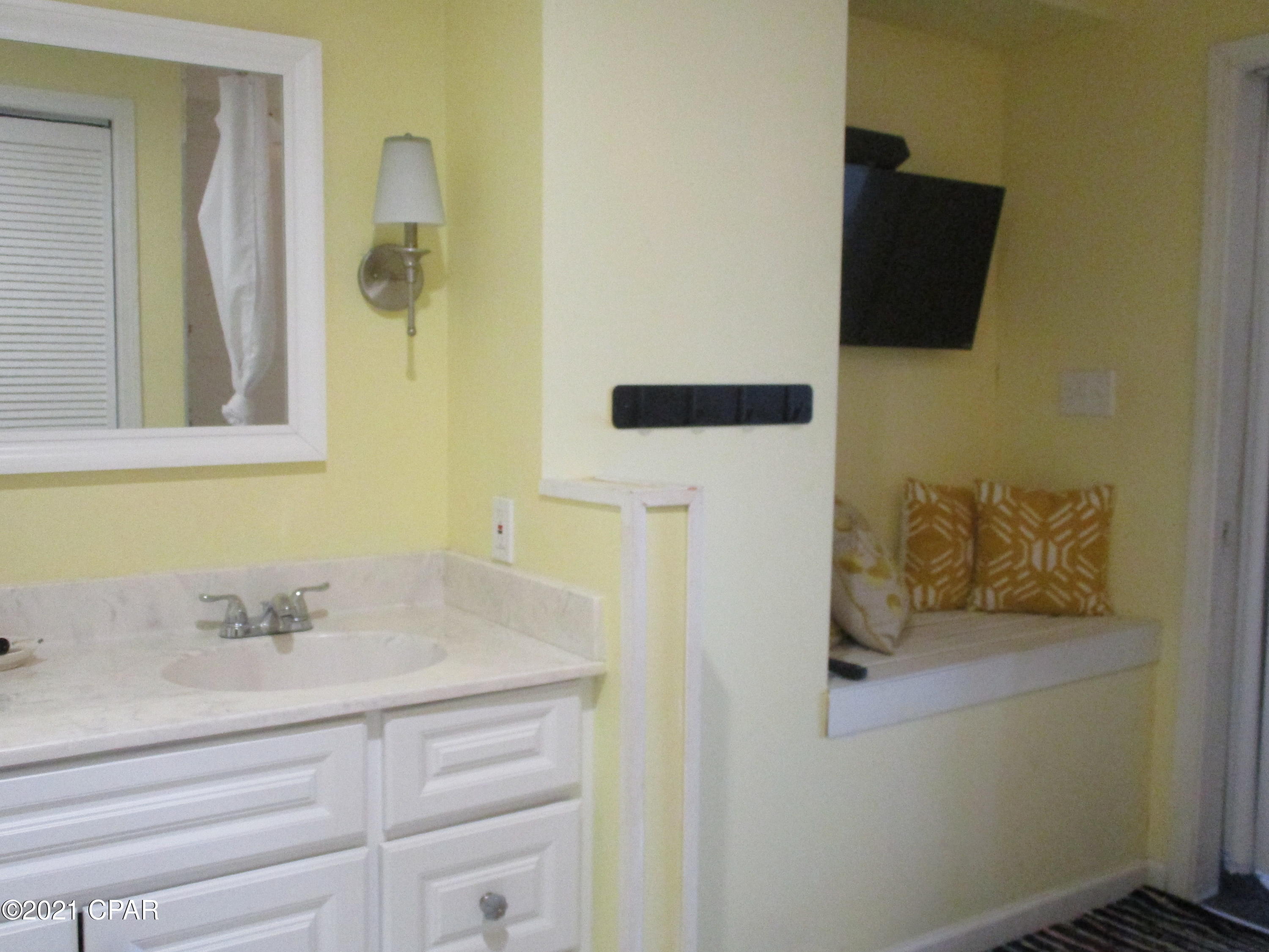 Fontainebleau Terrace - Residential