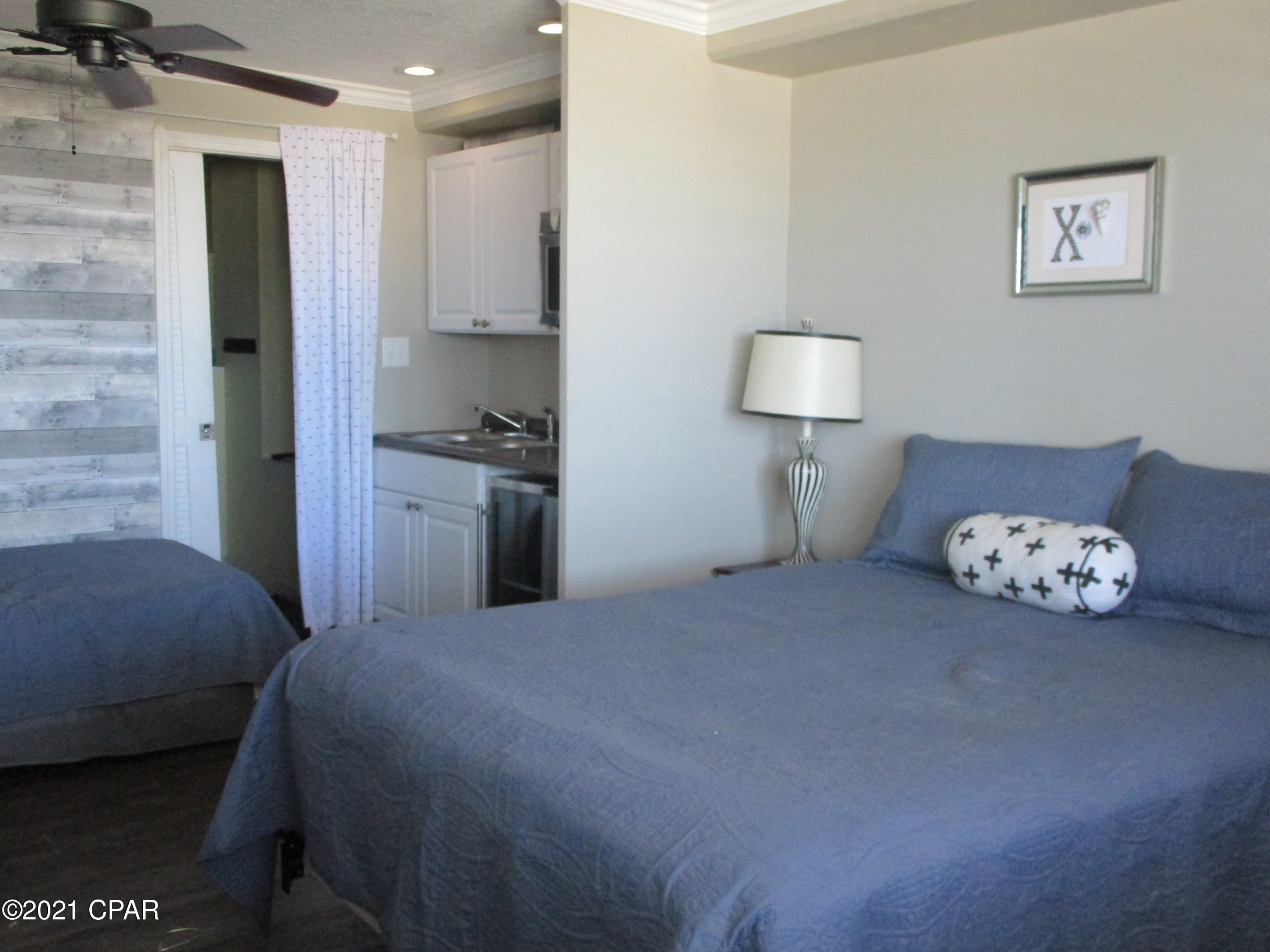 Fontainebleau Terrace - Residential