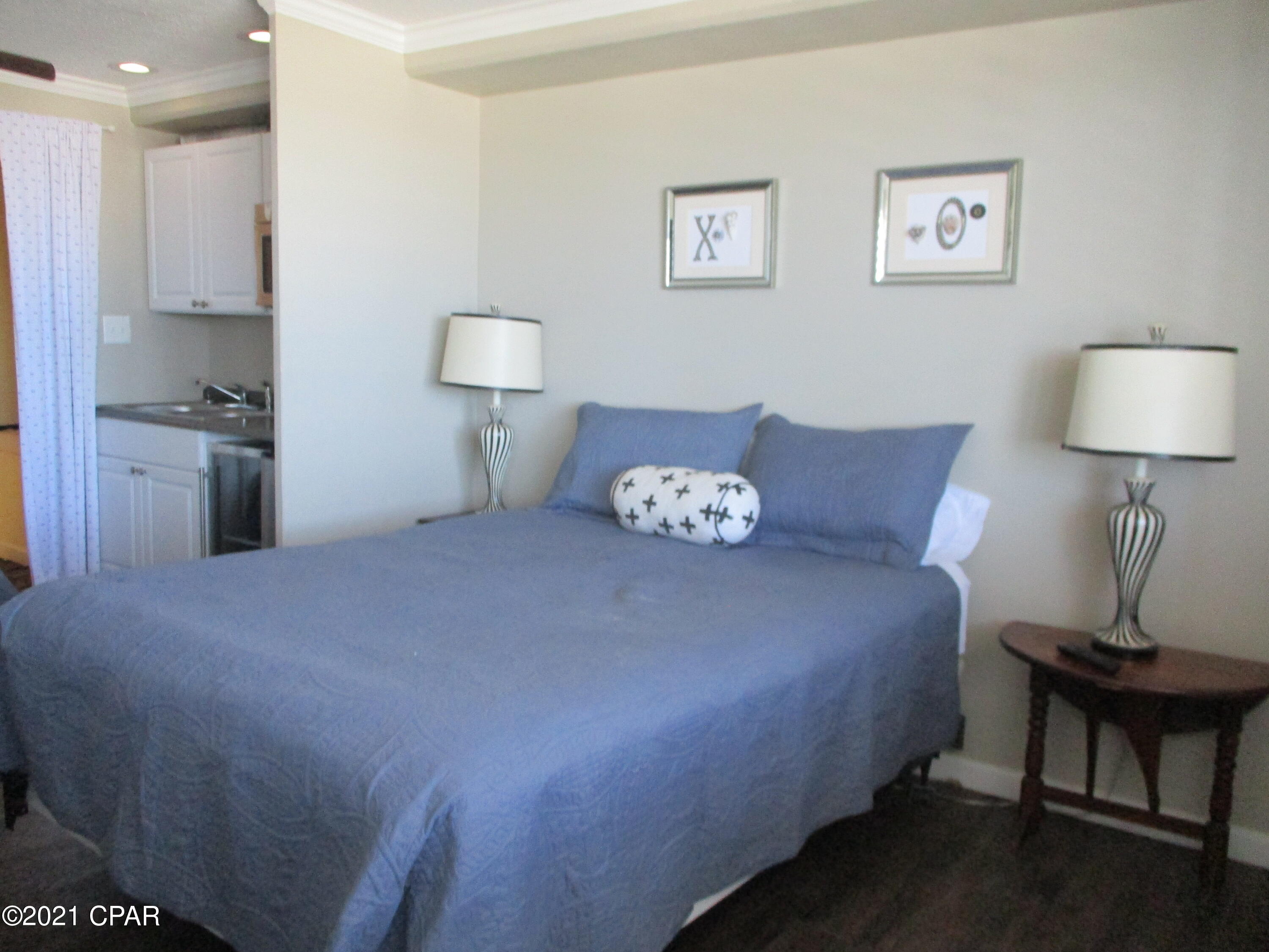 Fontainebleau Terrace - Residential