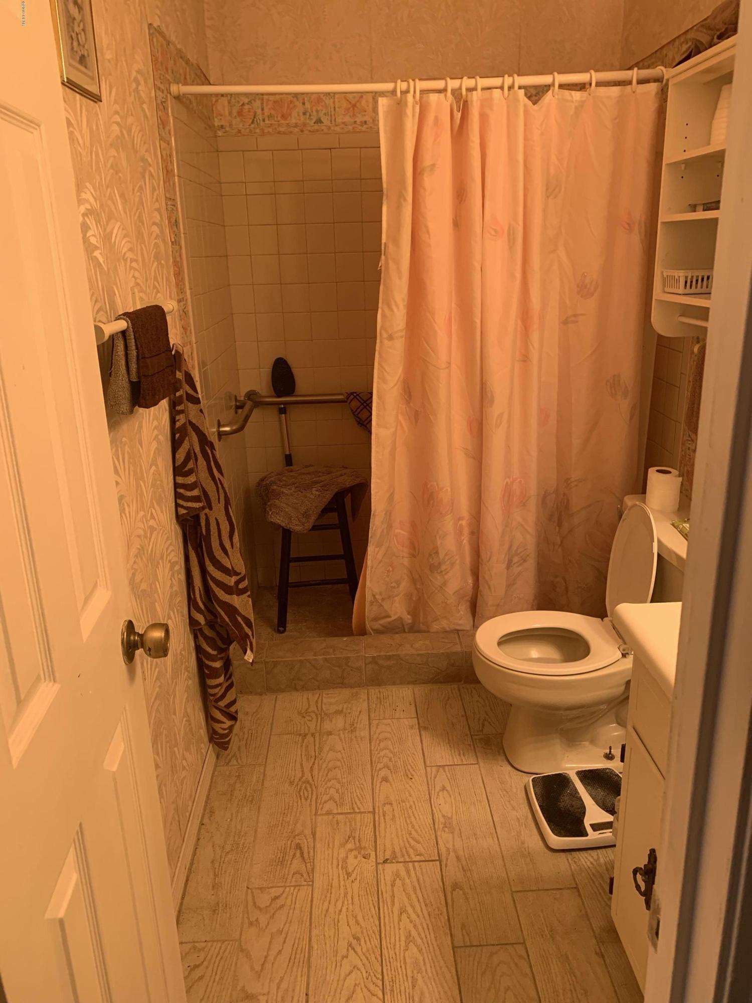 Biltmore Beach 1st Add - Residential