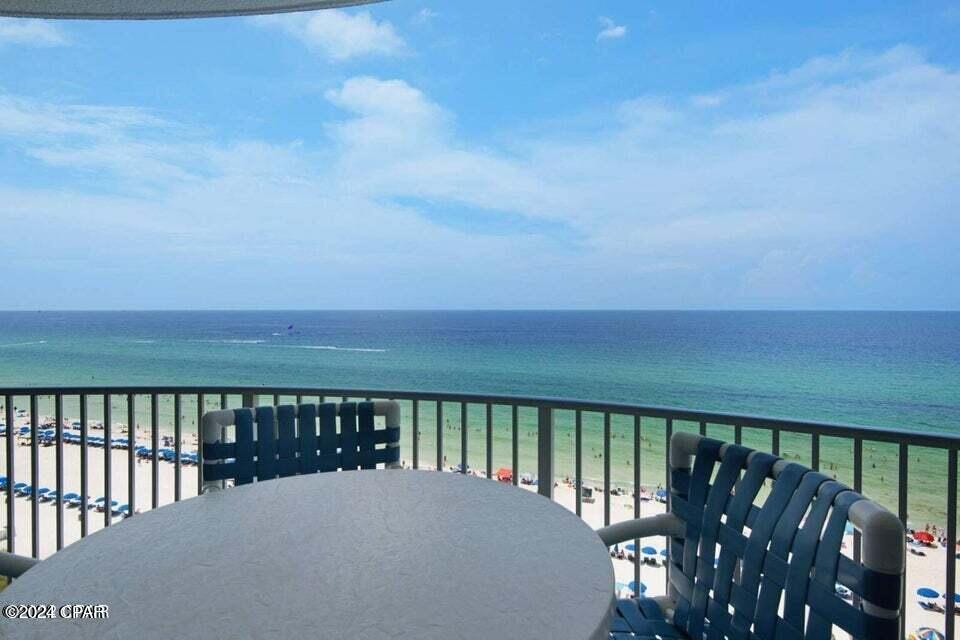 Twin Palms Resort - Residential