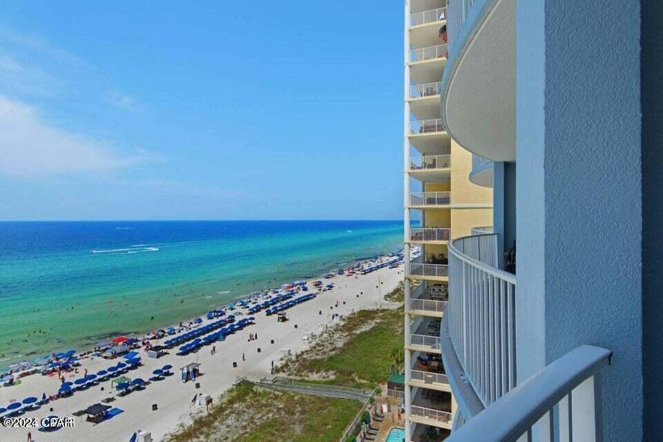 Twin Palms Resort - Residential