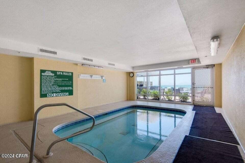 Twin Palms Resort - Residential