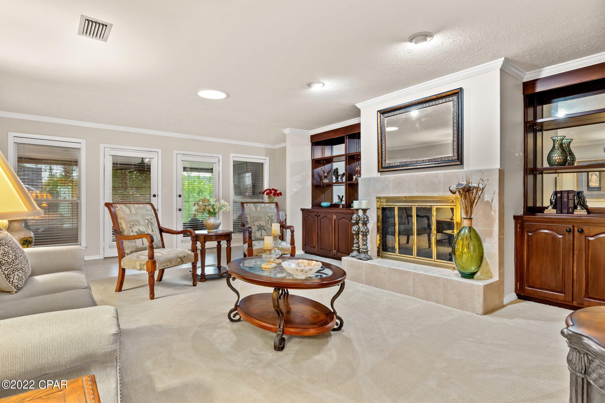 Colony Club Hrbr Ph 3 - Residential