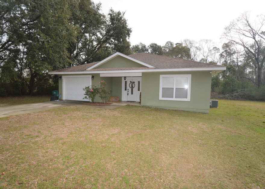 Adorable newer home located on a paved road.  This home features an open floor plan and a one car garage.  This home features crown molding throughout.  The living area has a vaulted ceiling.  The master bedroom has a trey ceiling and large walk in closet.  The master bath features a double vanity, as well as a tiled shower and garden tub.  This well maintined home is a must see!