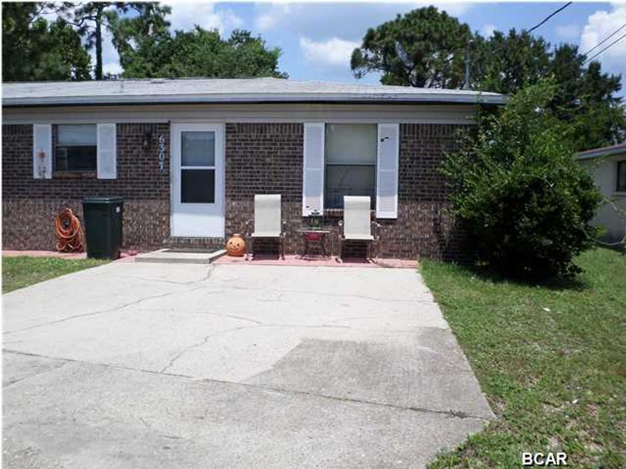 3 bedroom 2 bathroom duplex near Tyndall AFB has a fenced back yard. All property sizes and ages are approximate, please measure and/or verify if important. School assignments are subject to change, please check with Bay County for most accurate information. Deposit is the same as the rent. Pets allowed with owner approval and NON REFUNDABLE pet fee applies per pet. Breed restrictions apply.