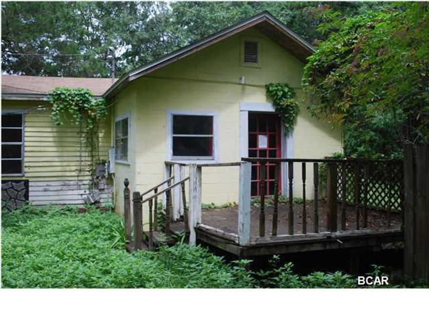 This is a foreclosure that is in poor shape and is in need of great repairs.