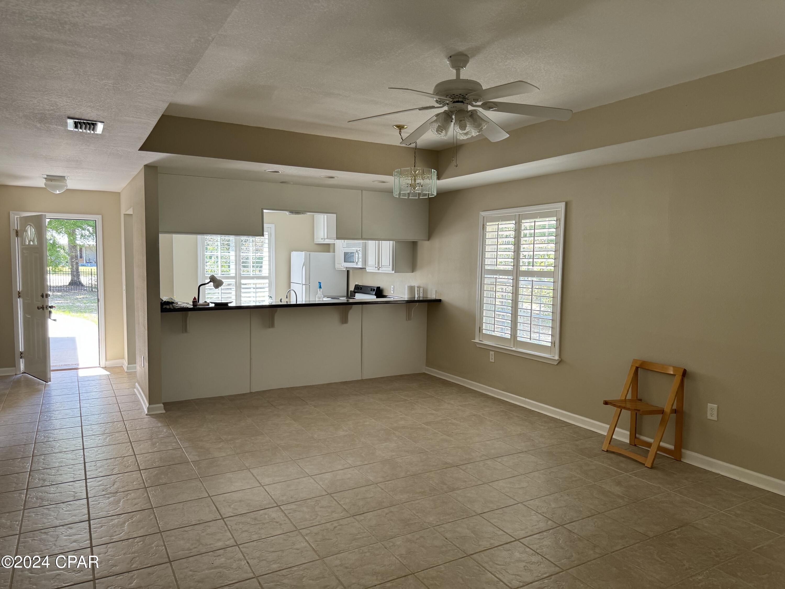 Leisure Lakes - Residential Lease