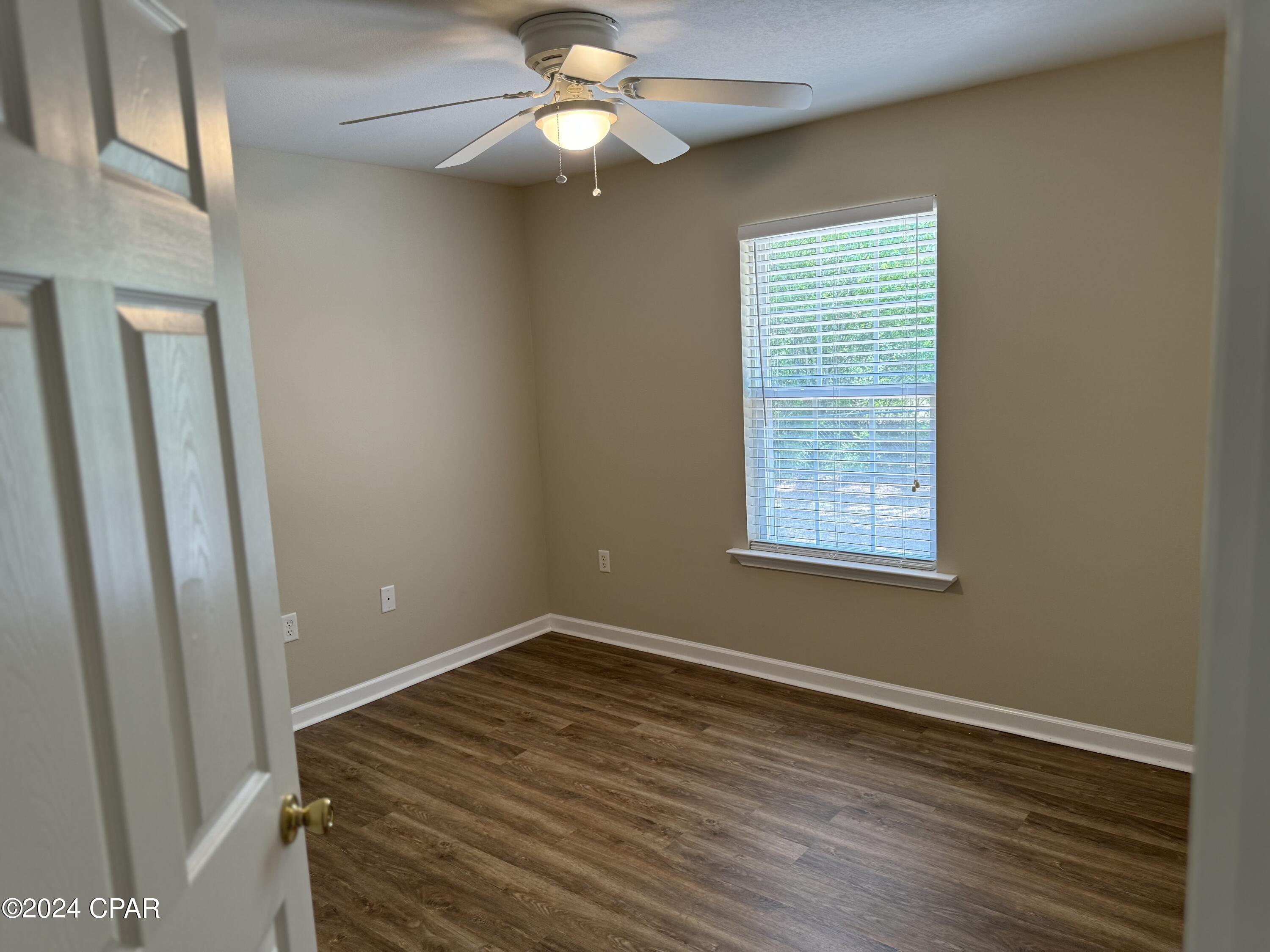 Leisure Lakes - Residential Lease