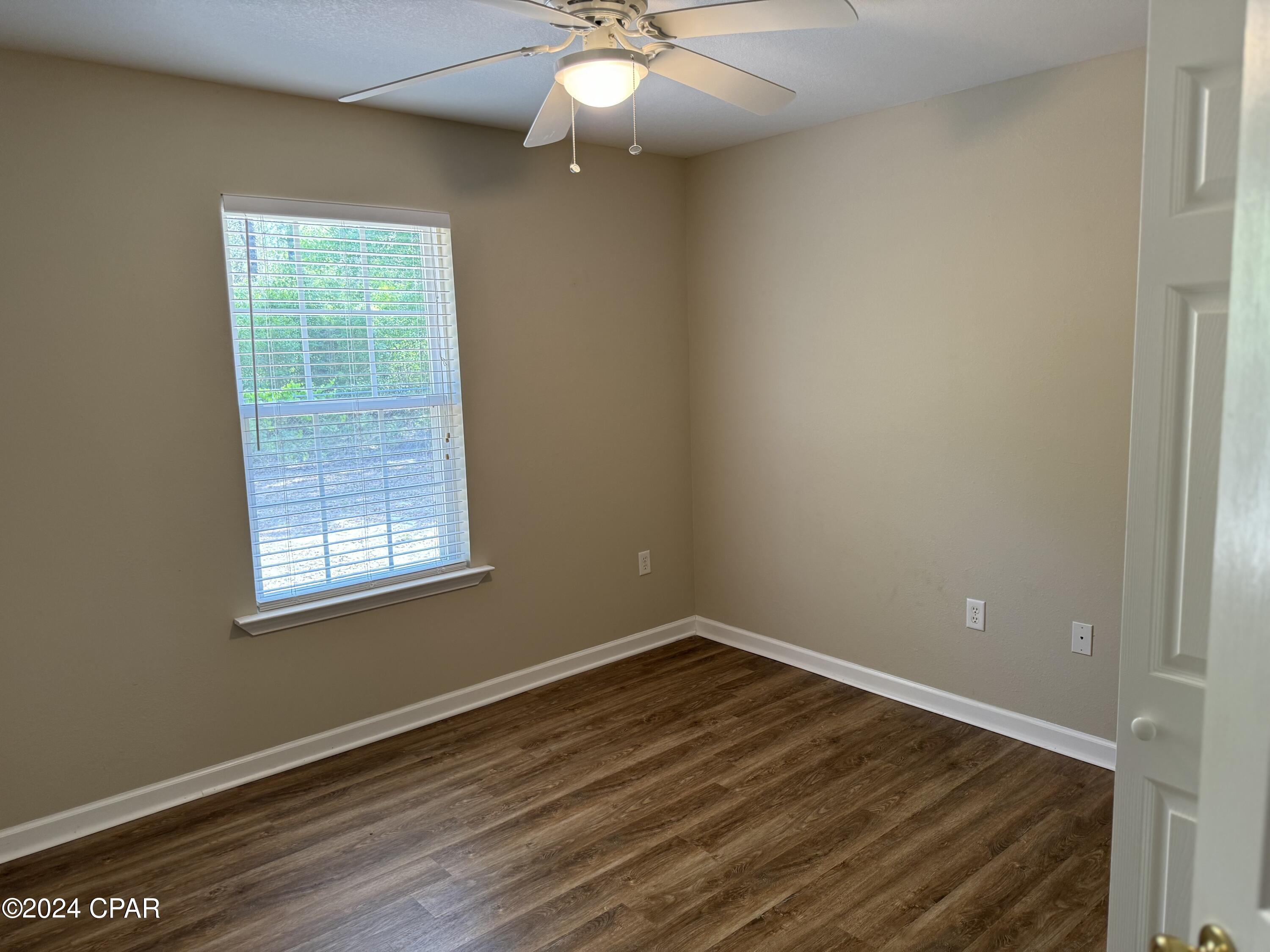 Leisure Lakes - Residential Lease