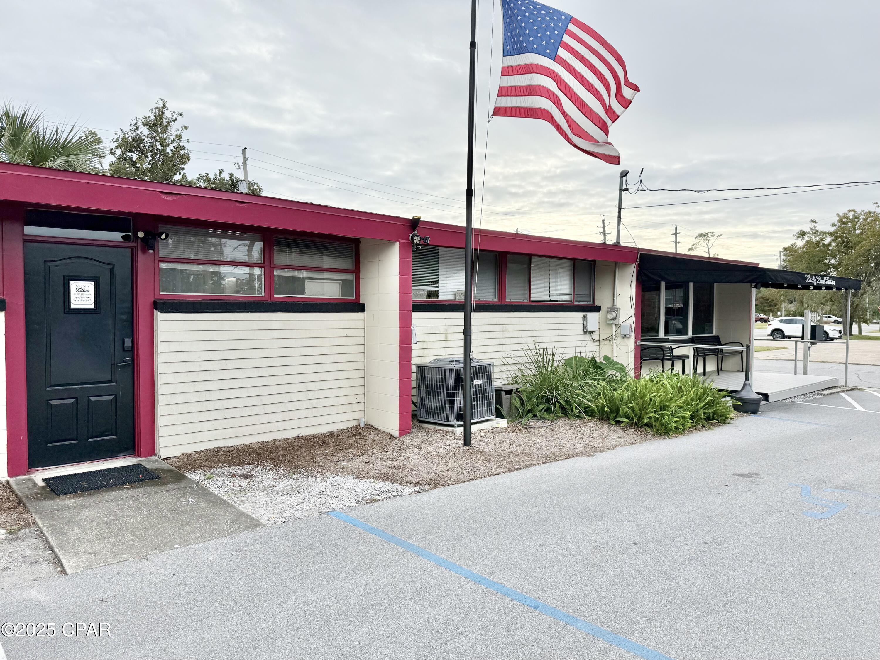 [No Recorded Subdiv] - Commercial Sale