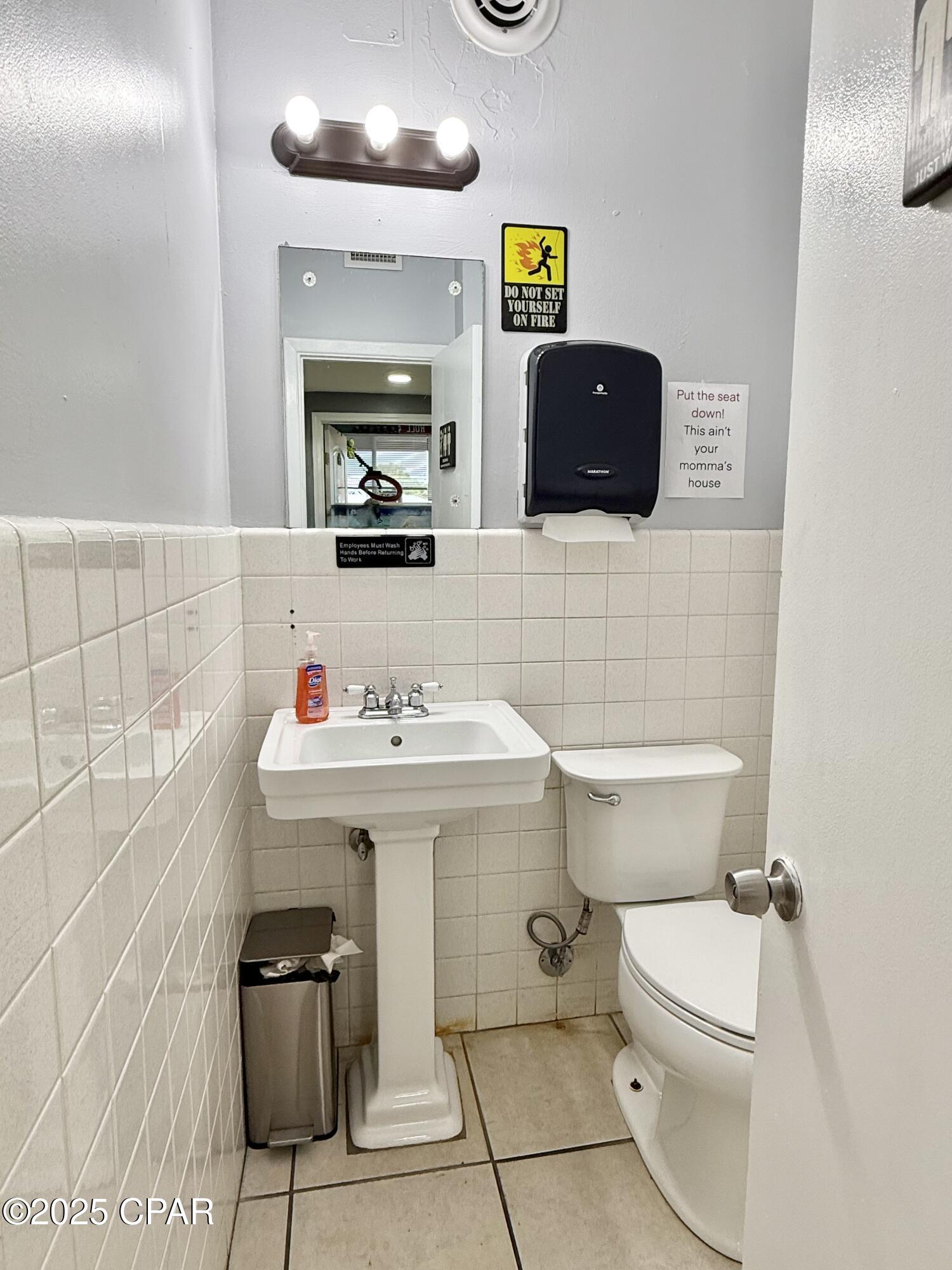 [No Recorded Subdiv] - Commercial Sale