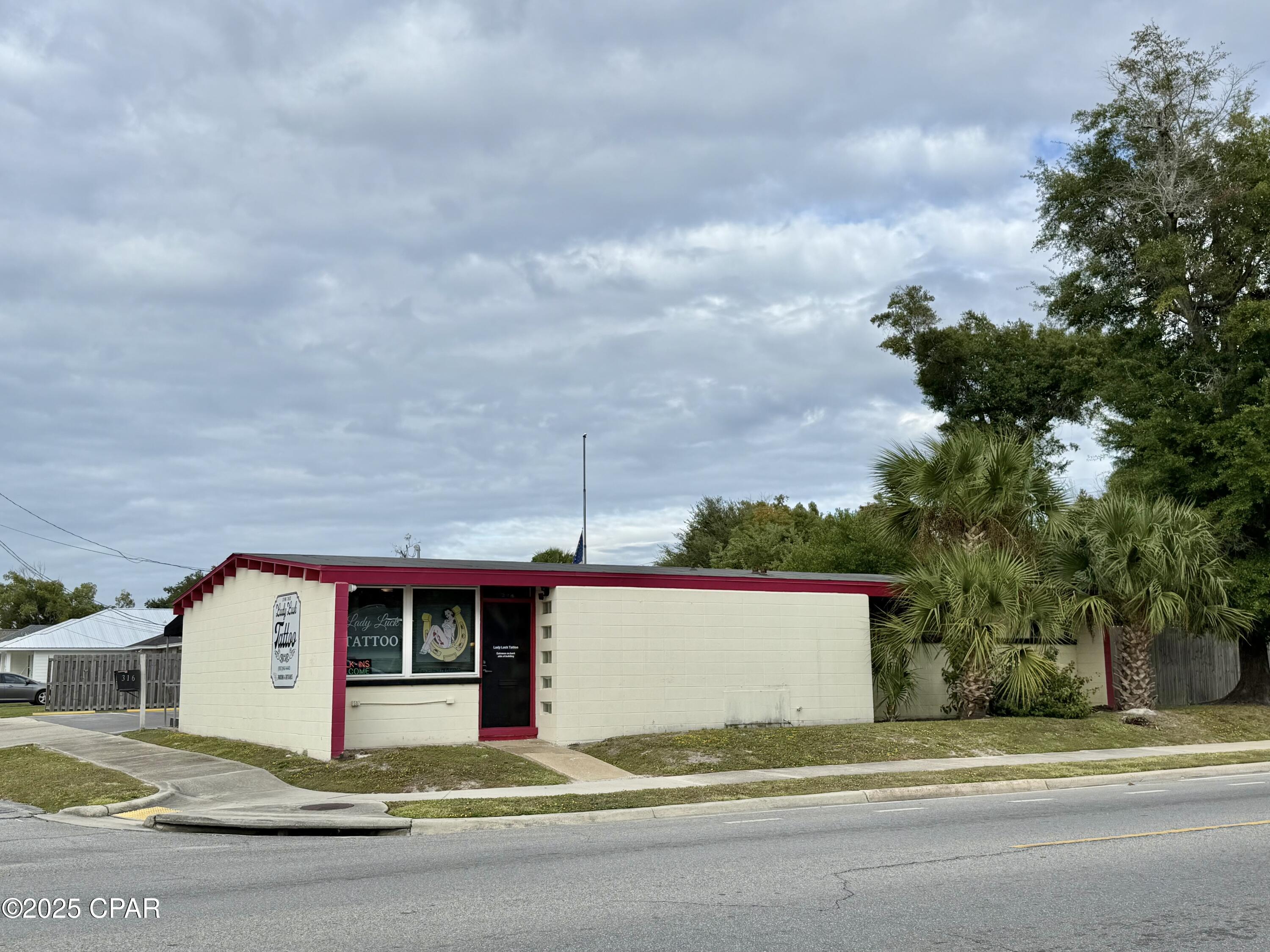 [No Recorded Subdiv] - Commercial Sale