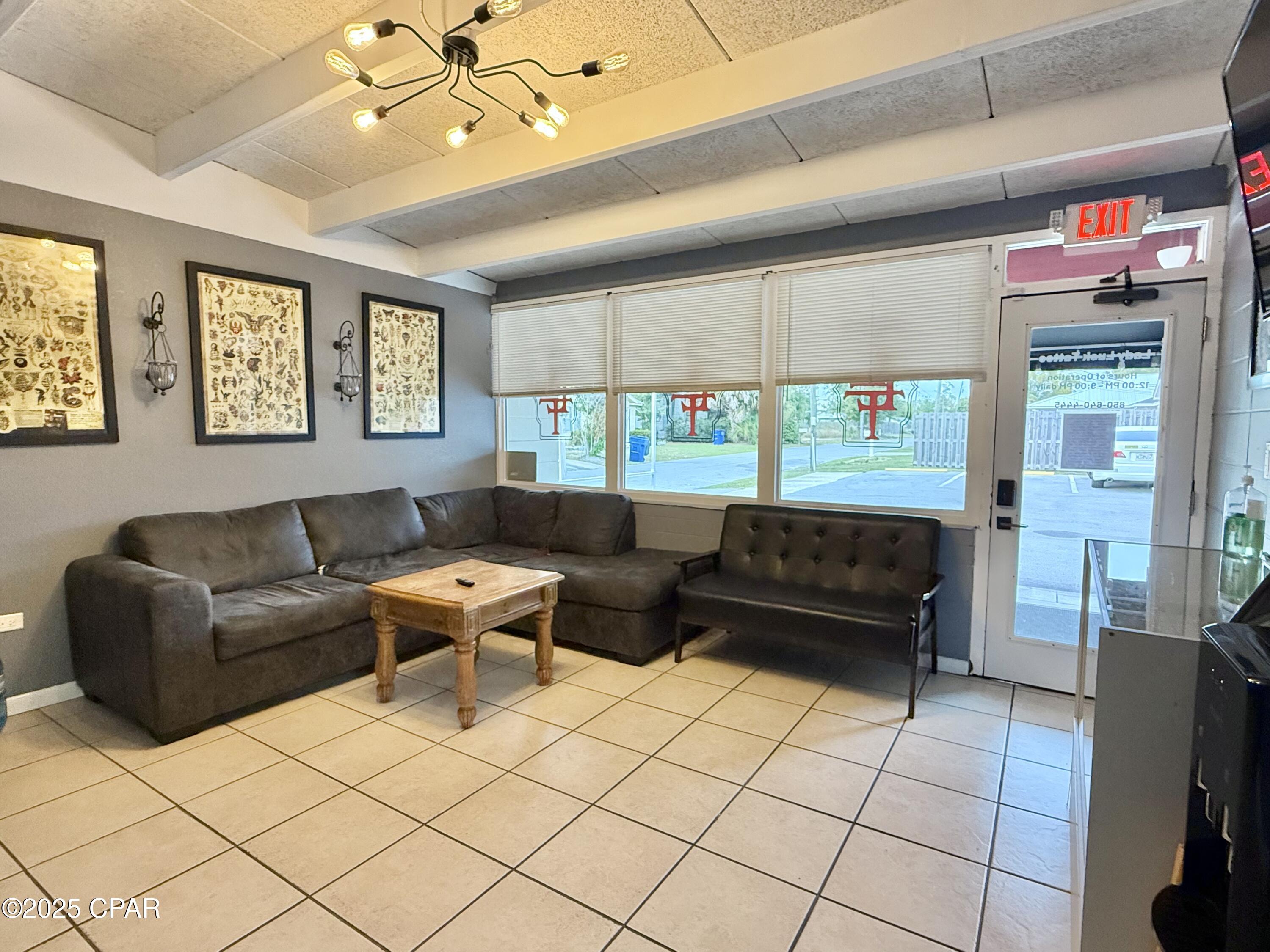 [No Recorded Subdiv] - Commercial Sale