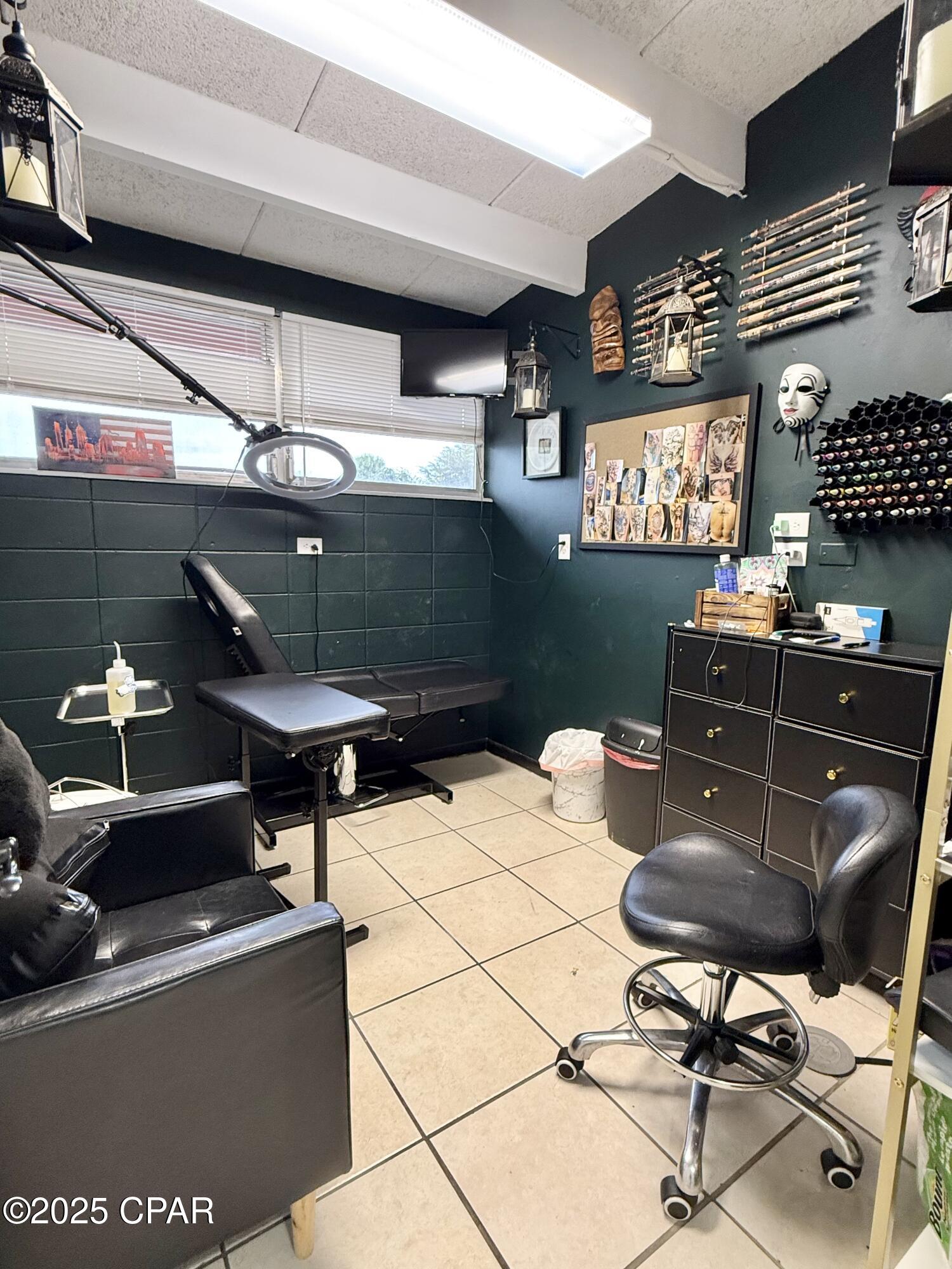 [No Recorded Subdiv] - Commercial Sale