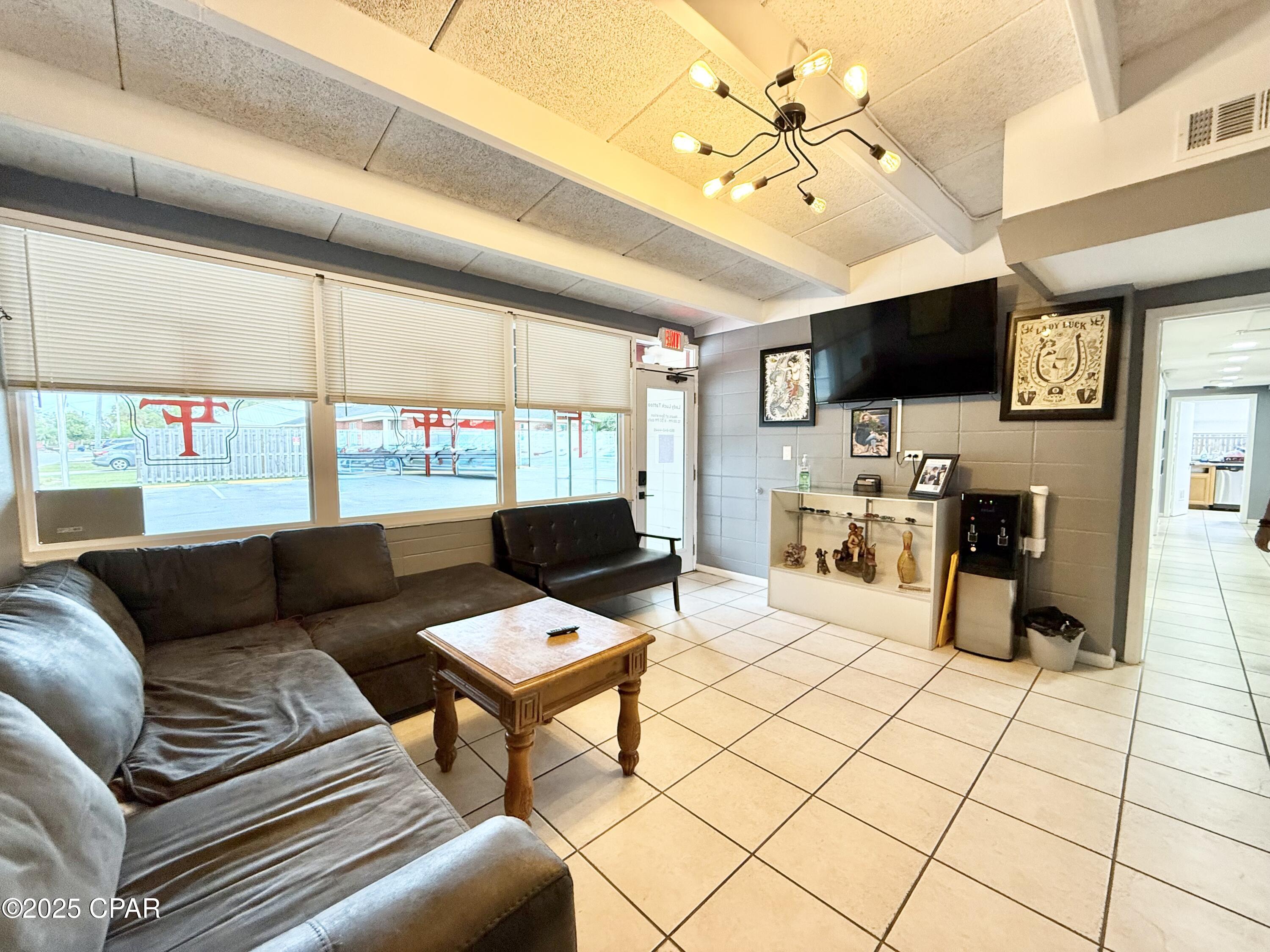 [No Recorded Subdiv] - Commercial Sale