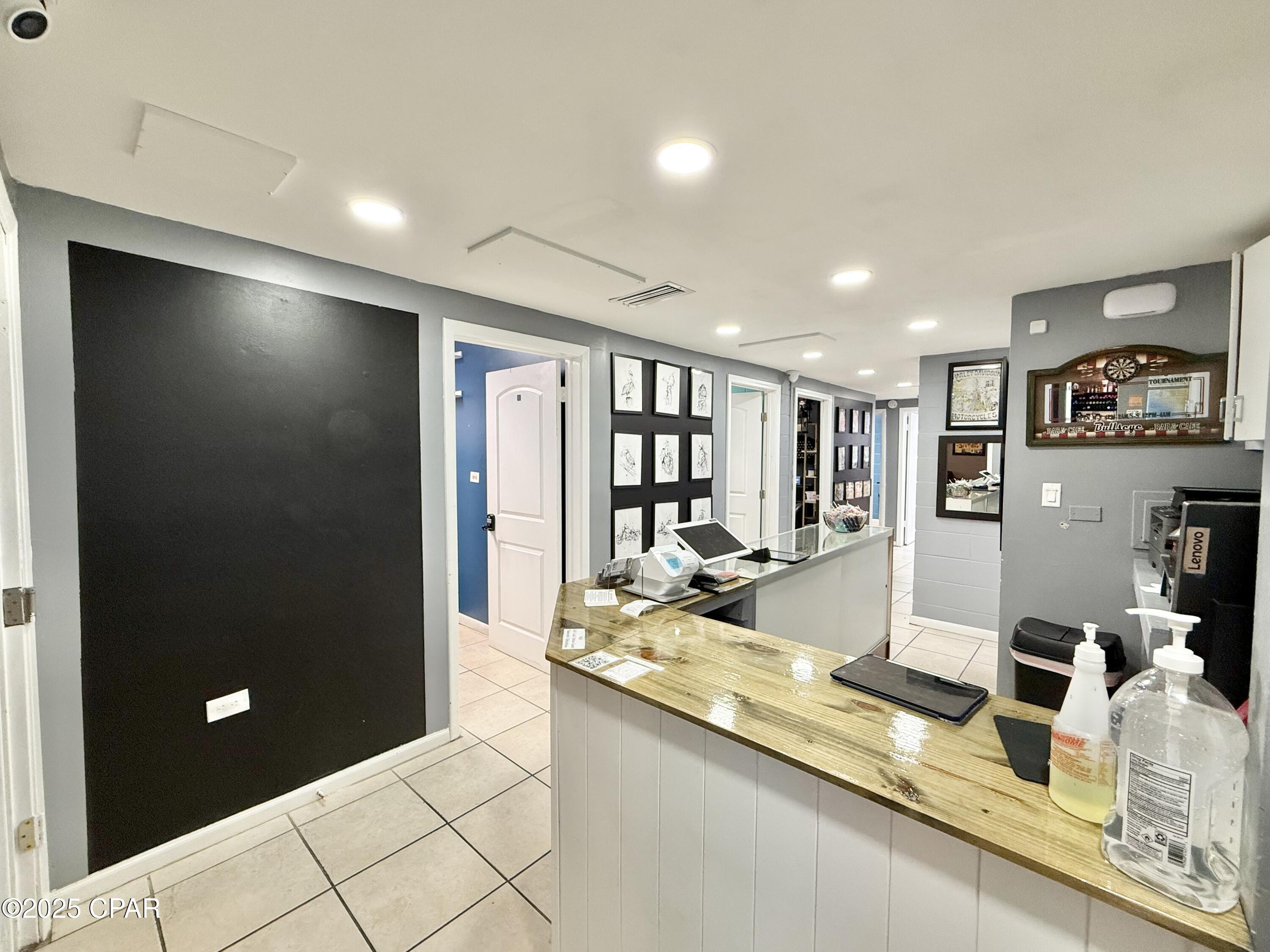 [No Recorded Subdiv] - Commercial Sale