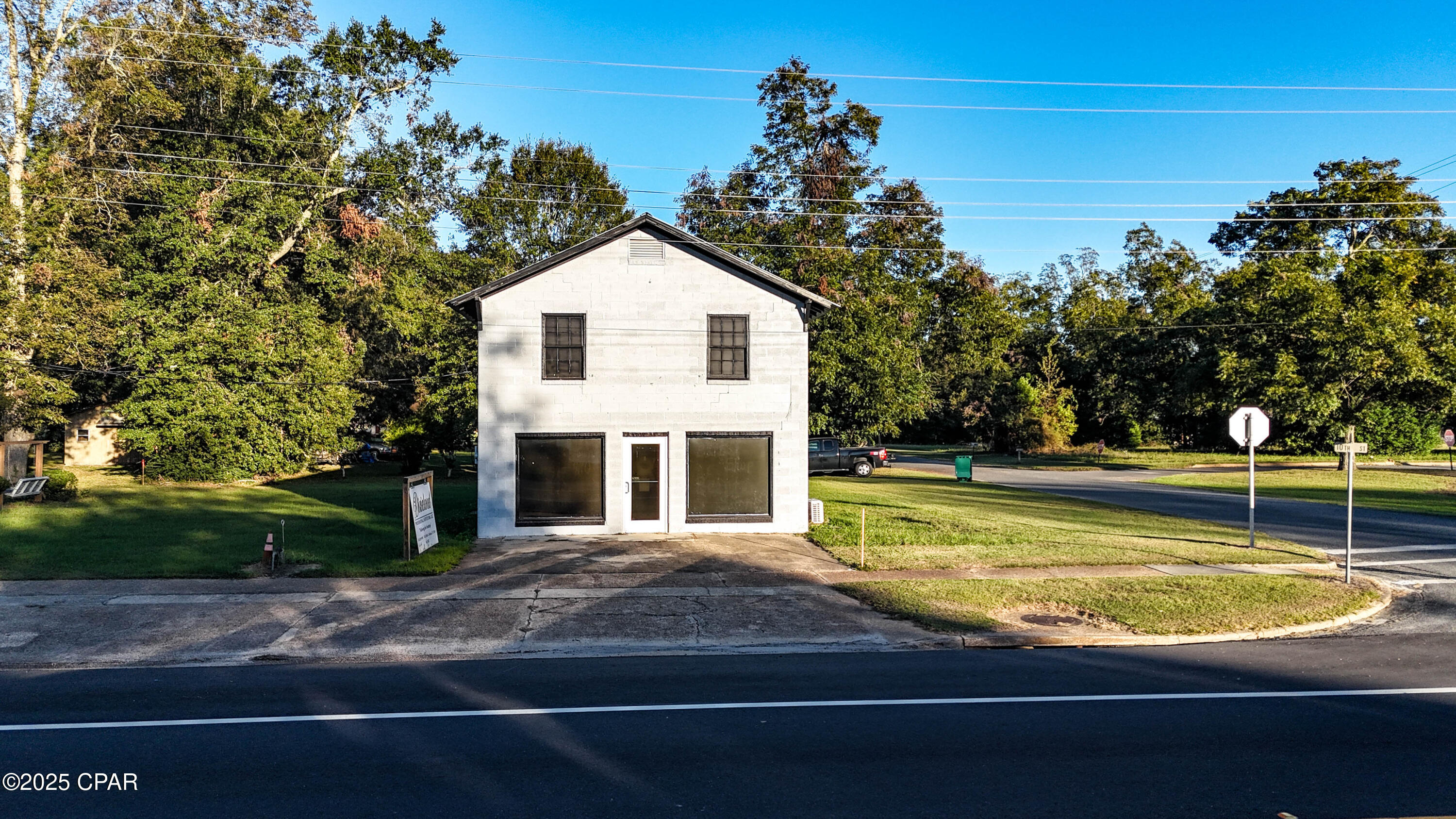 [No Recorded Subdiv] - Commercial Sale